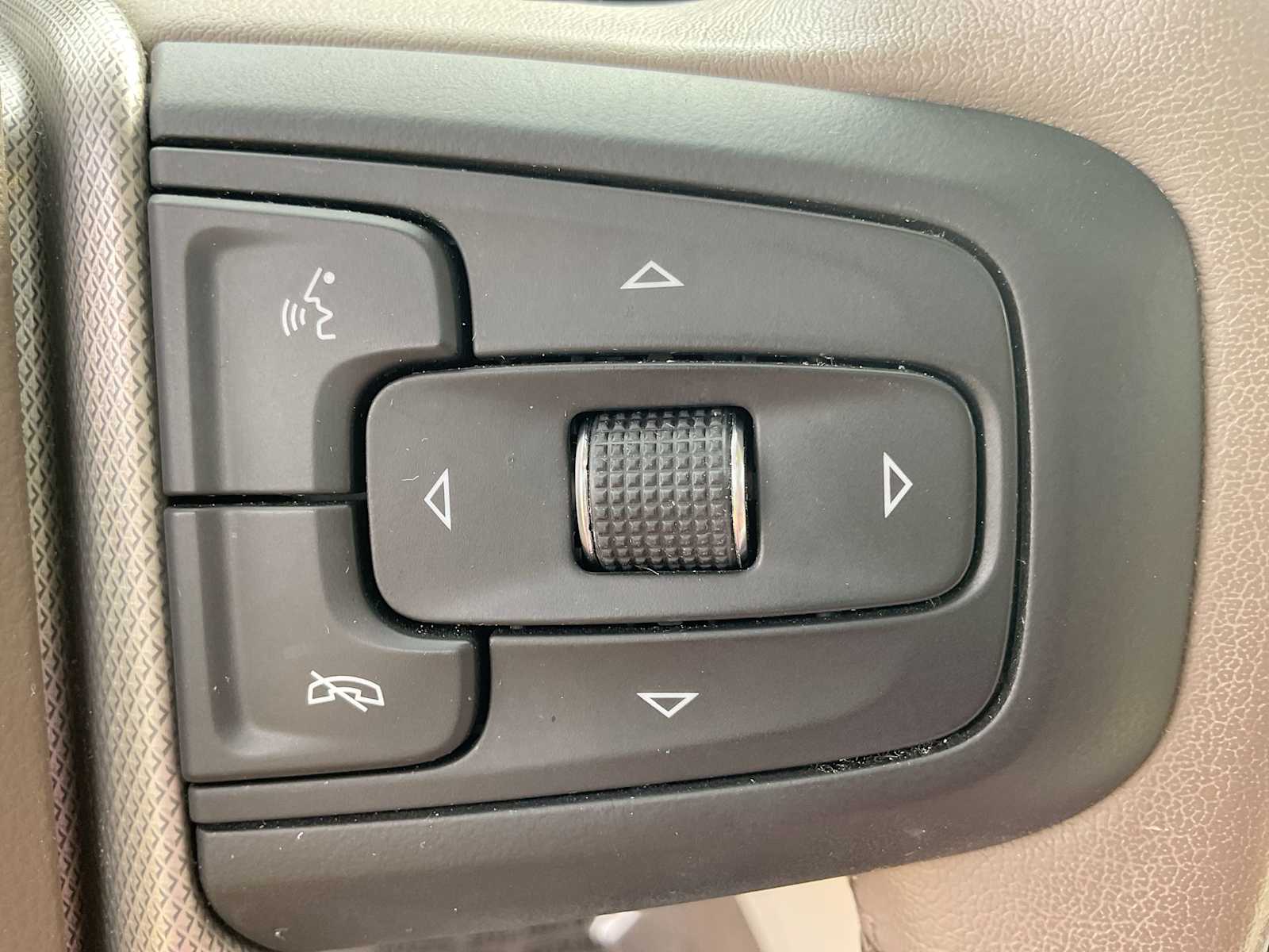 Thumbnail: 2021 GMC Yukon - 26