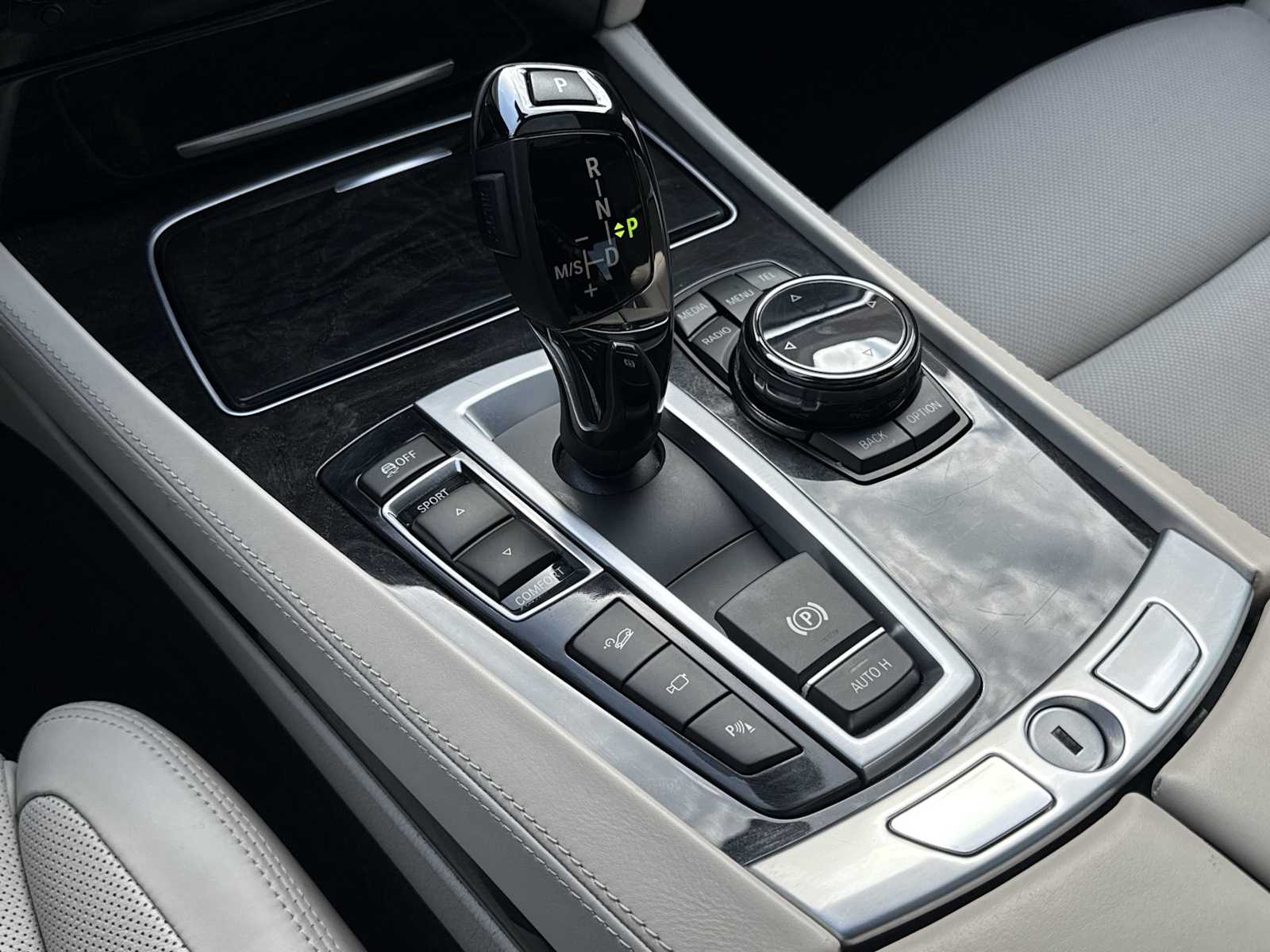 Thumbnail: 2015 BMW 7 Series - 30