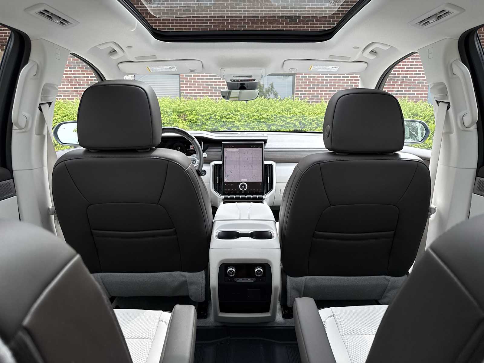 Thumbnail: 2024 GMC Acadia - 19