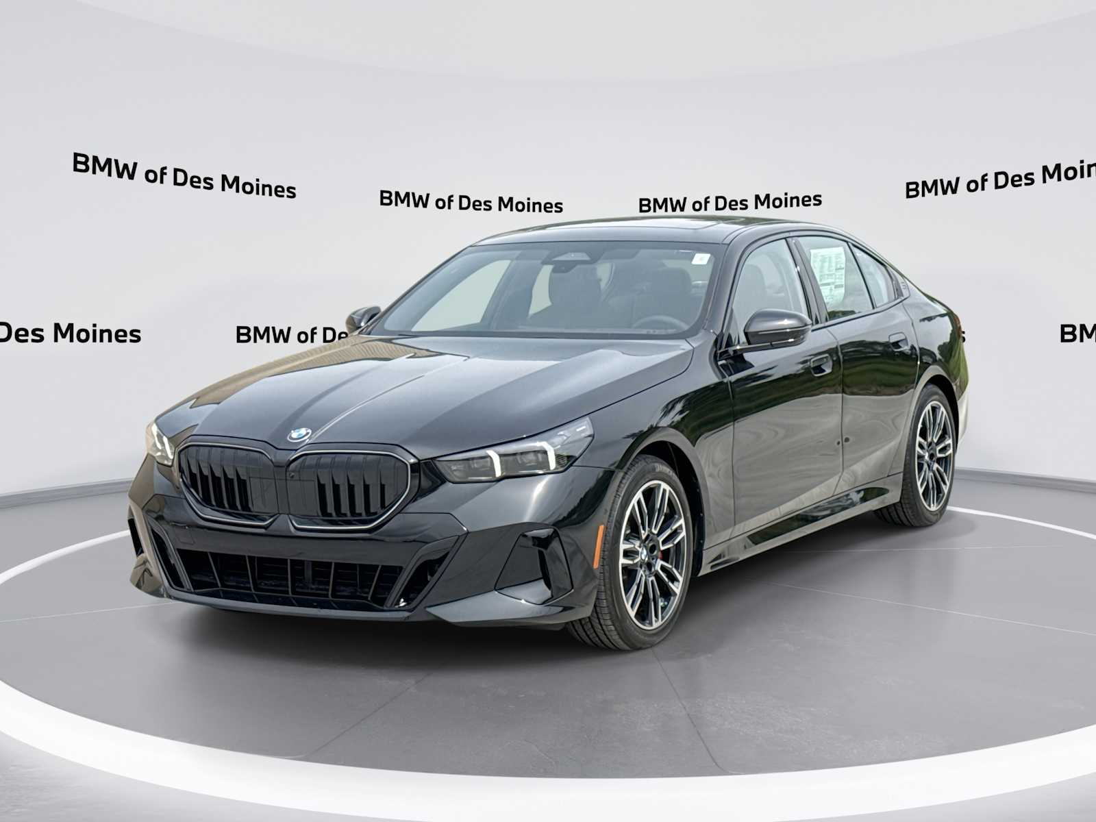2027 BMW 5 Series 530i xDrive Sedan's photo