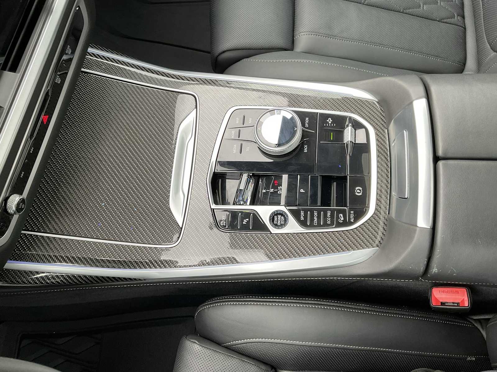 Thumbnail: 2024 BMW X7 - 29