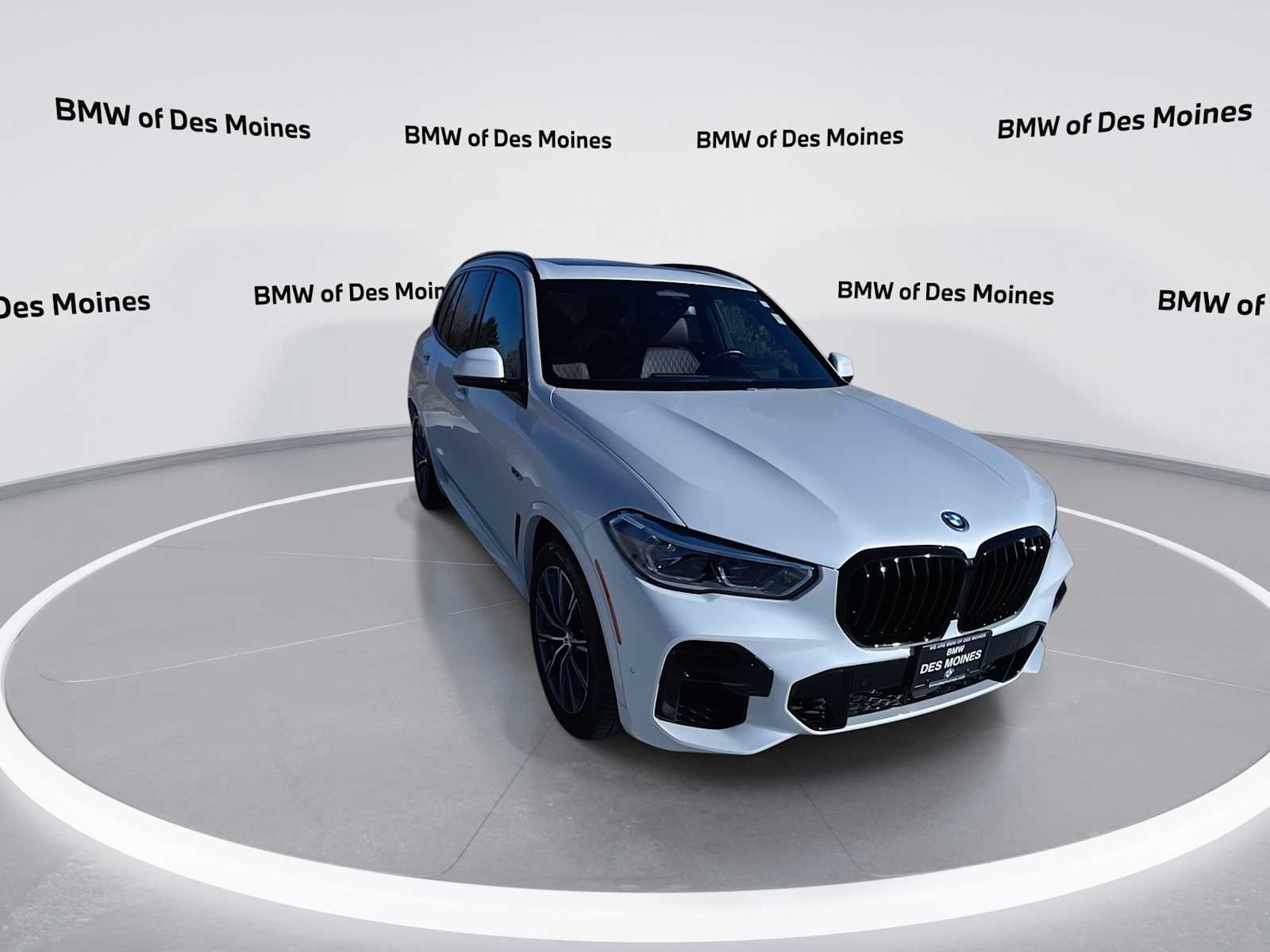 Thumbnail: 2023 BMW X5 - 2