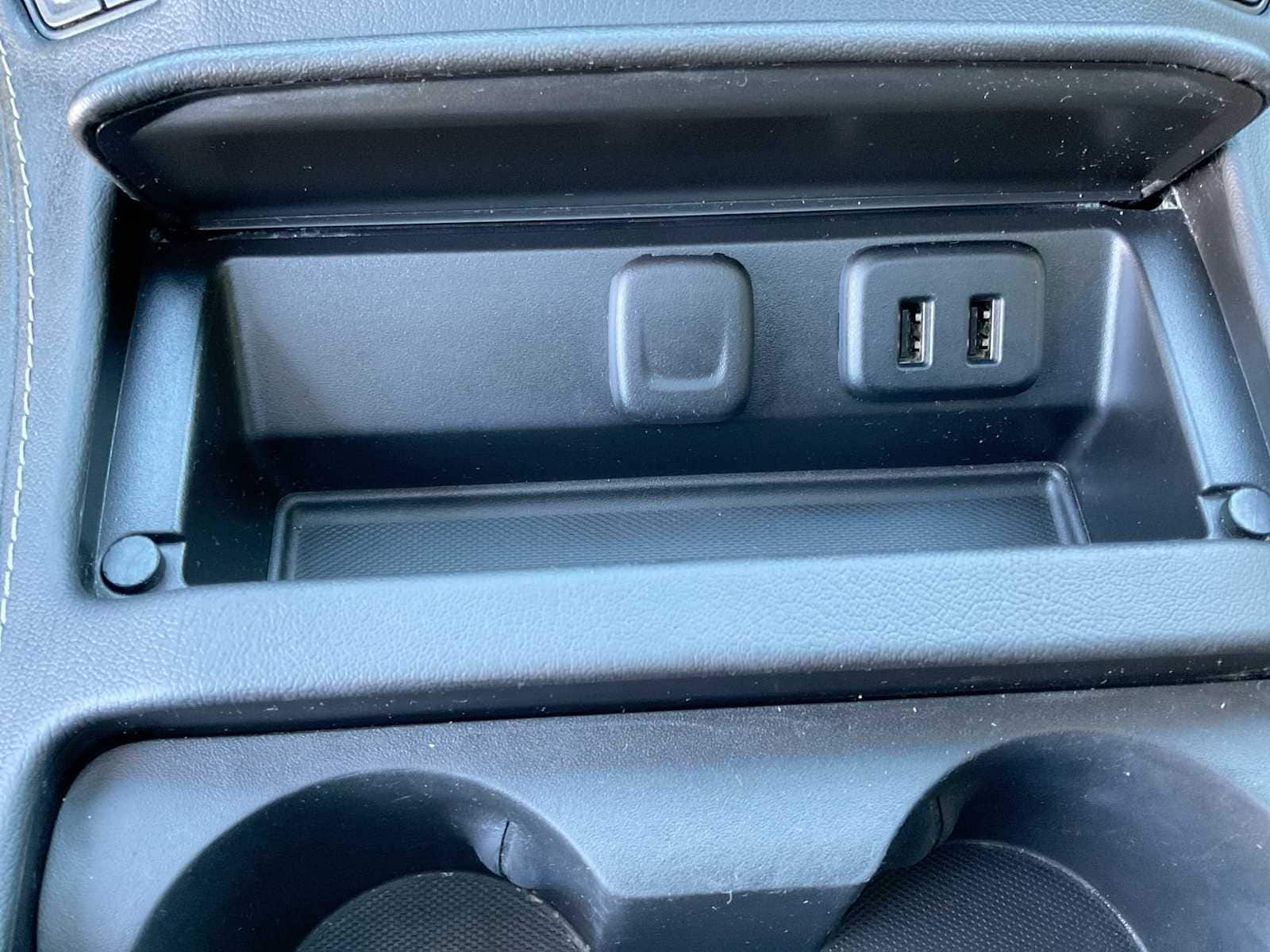 Thumbnail: 2016 GMC Yukon - 32