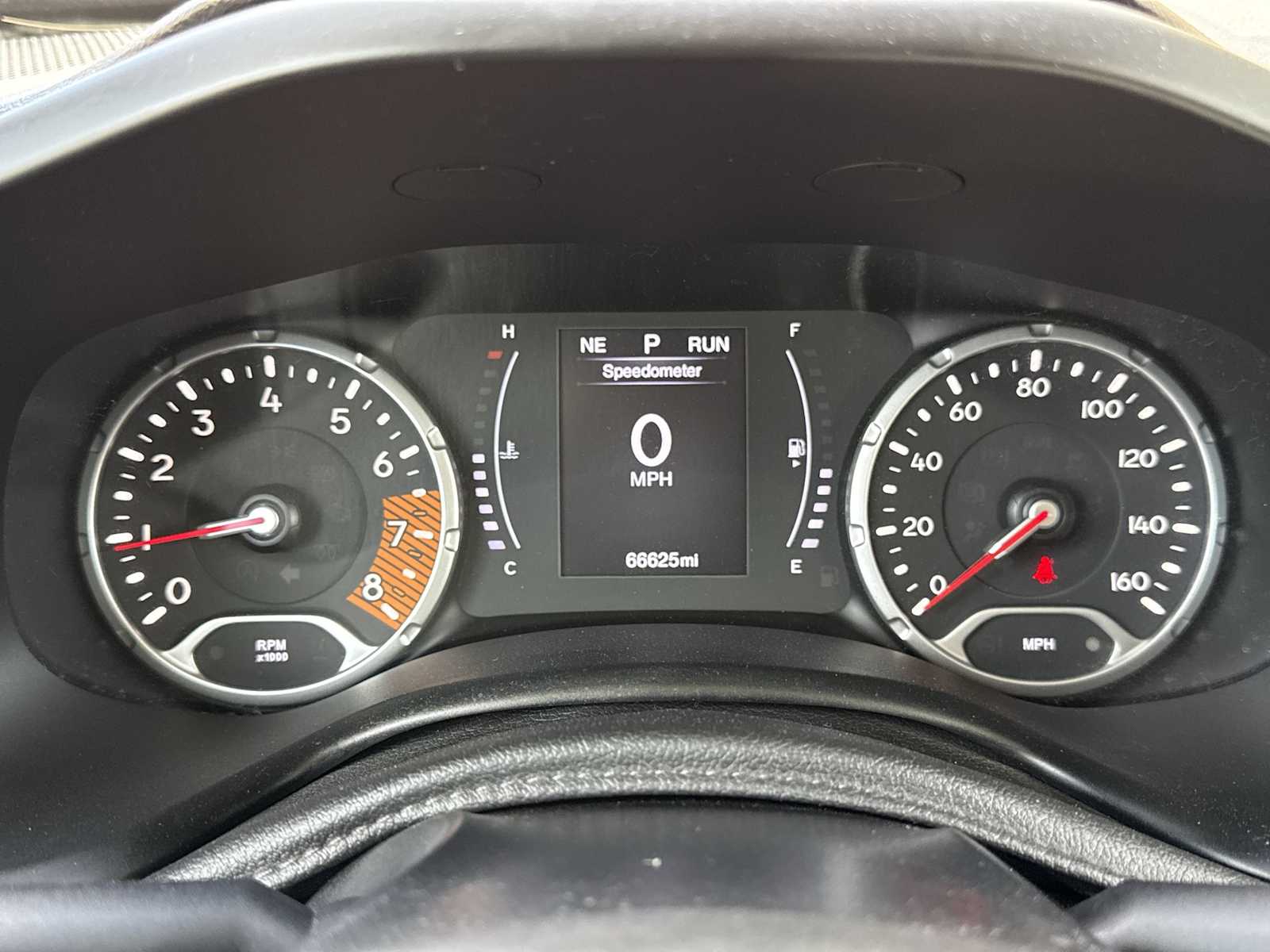 Thumbnail: 2019 Jeep Renegade - 34