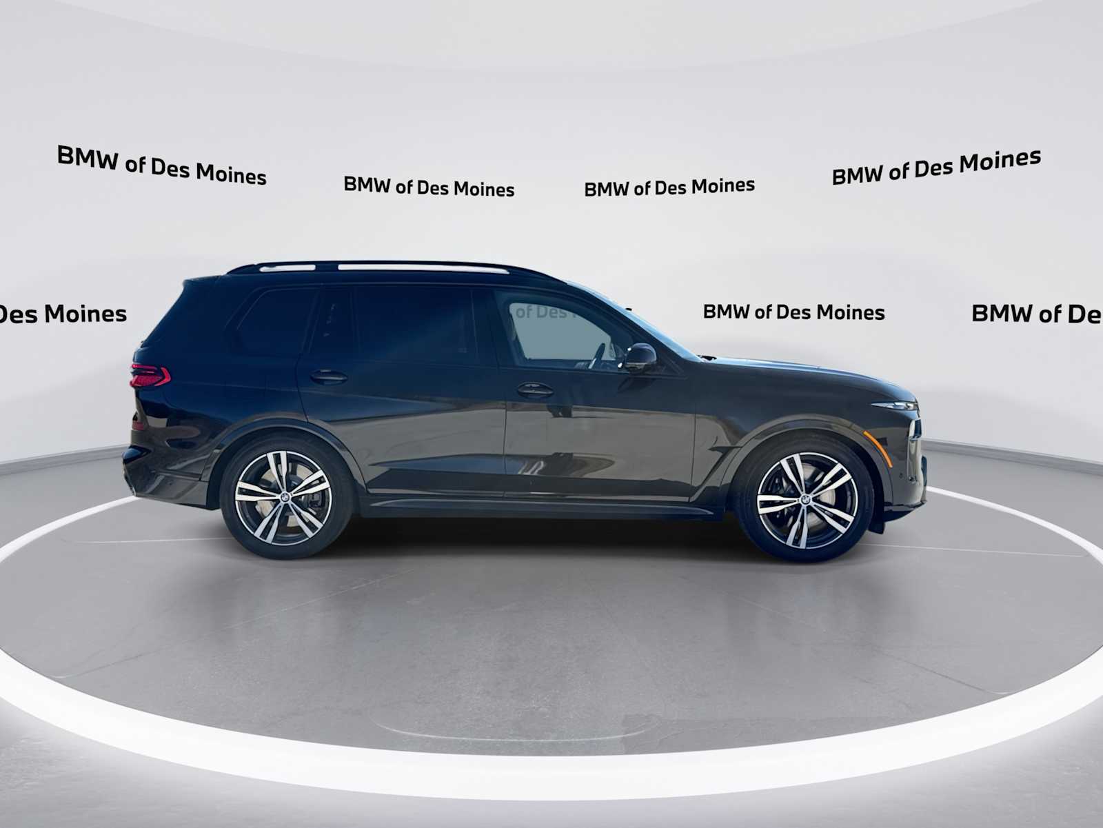 Thumbnail: 2026 BMW X7 - 9