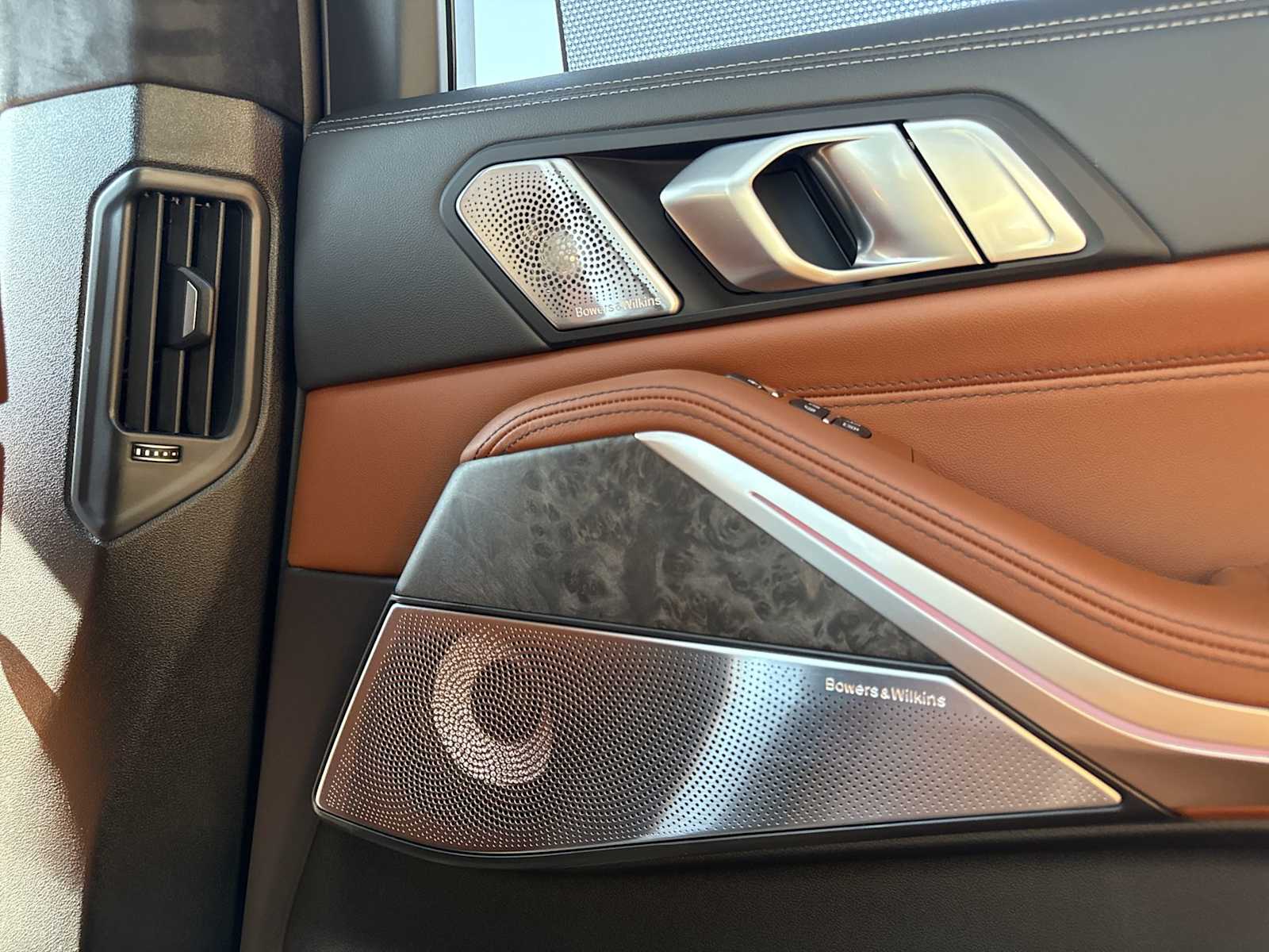 Thumbnail: 2026 BMW X7 - 42
