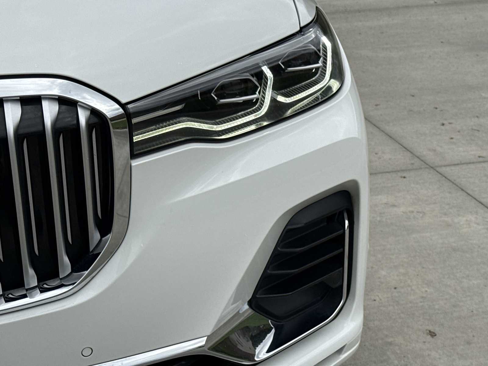 Thumbnail: 2020 BMW X7 - 11