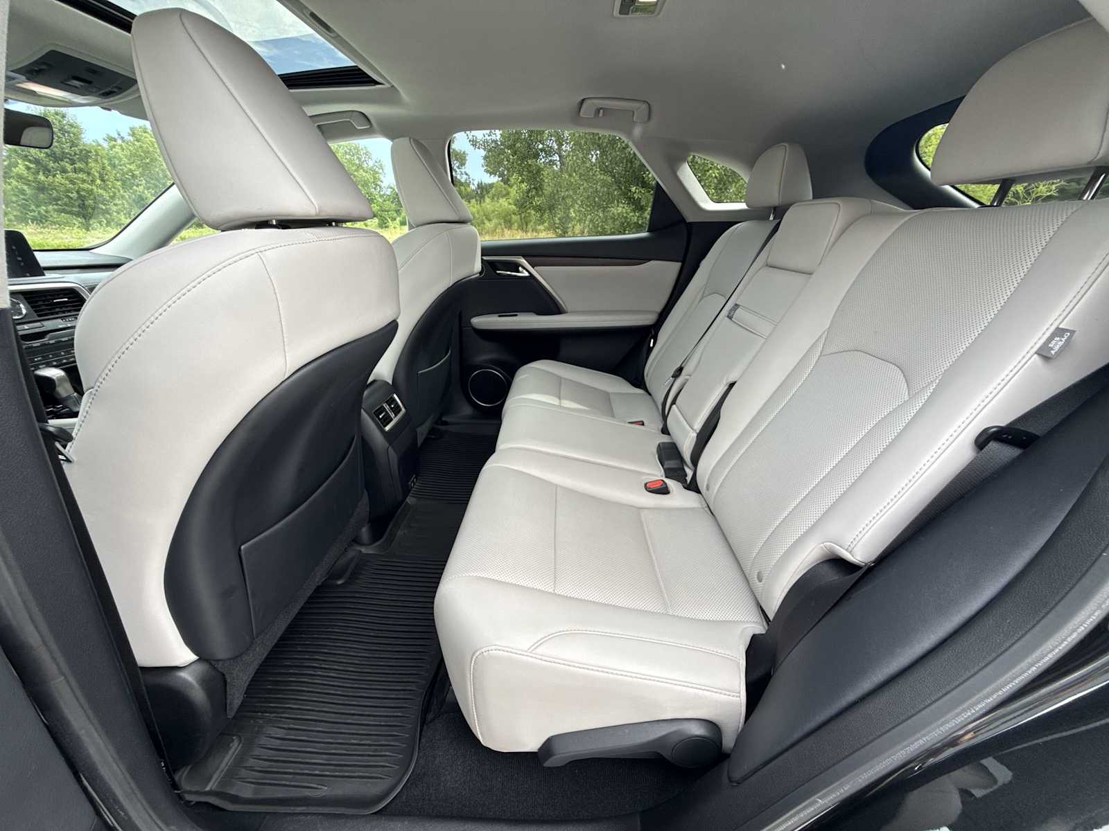 Thumbnail: 2020 Lexus RX - 20