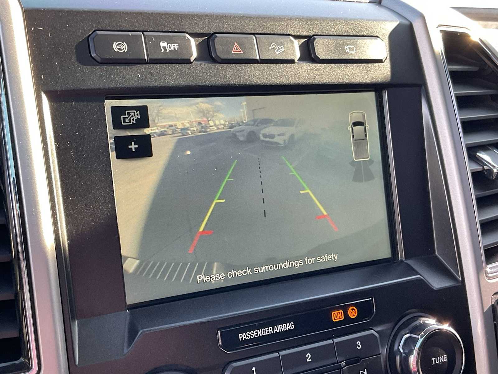 Thumbnail: 2019 Ford F-250 - 32