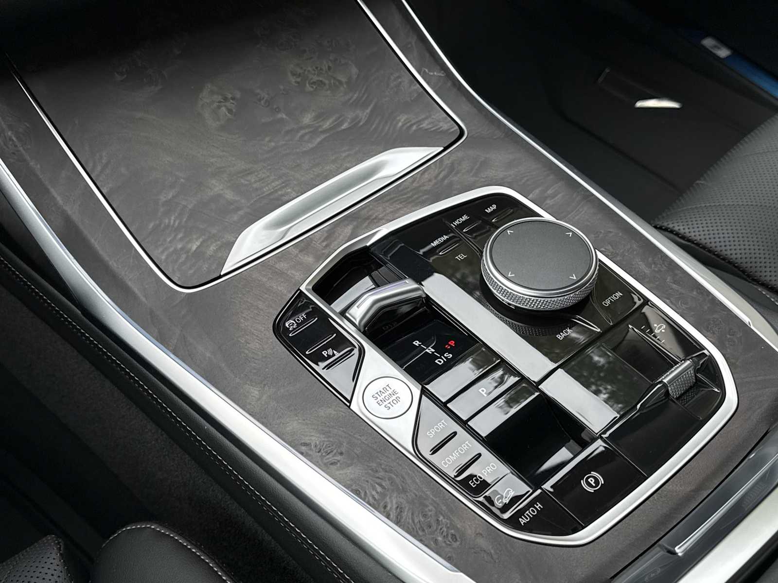 Thumbnail: 2025 BMW X7 - 30