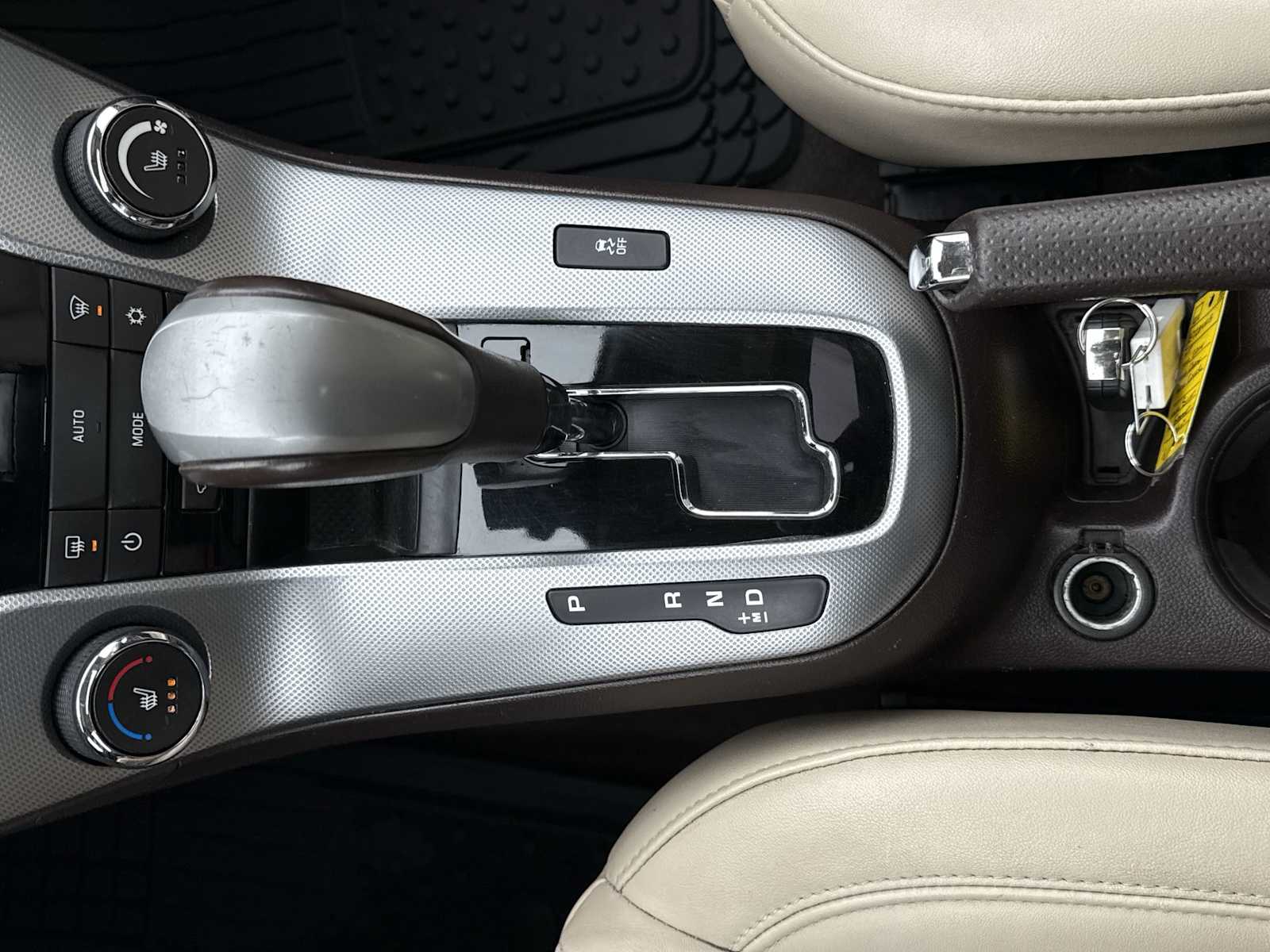 Thumbnail: 2014 Chevrolet Cruze - 30