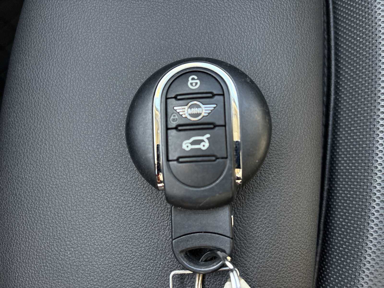 Thumbnail: 2023 MINI Cooper Hardtop - 35