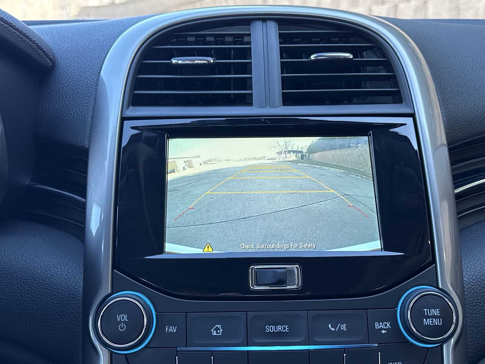 Thumbnail: 2015 Chevrolet Malibu - 29