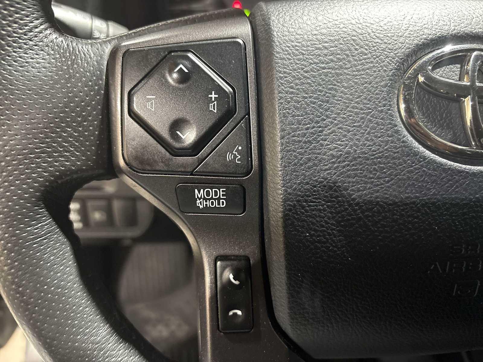 Thumbnail: 2018 Toyota Tacoma - 22