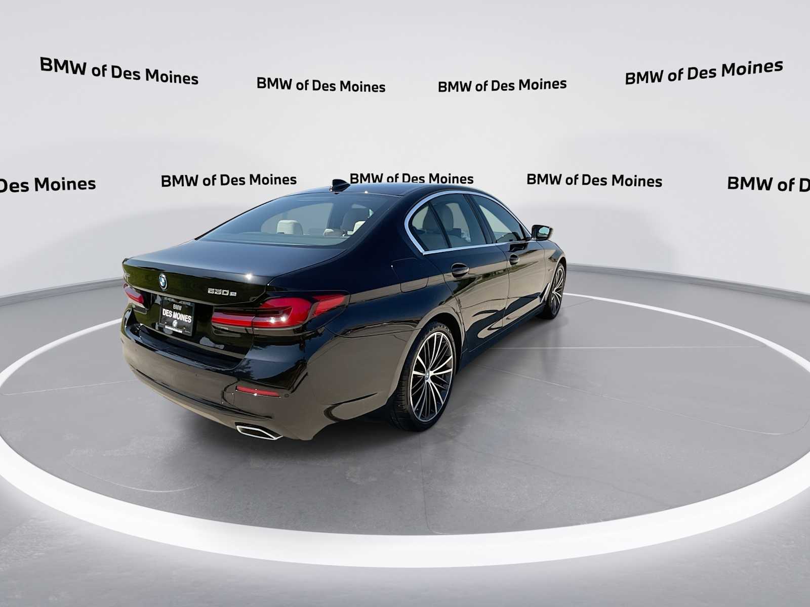 Thumbnail: 2023 BMW 5 Series - 8