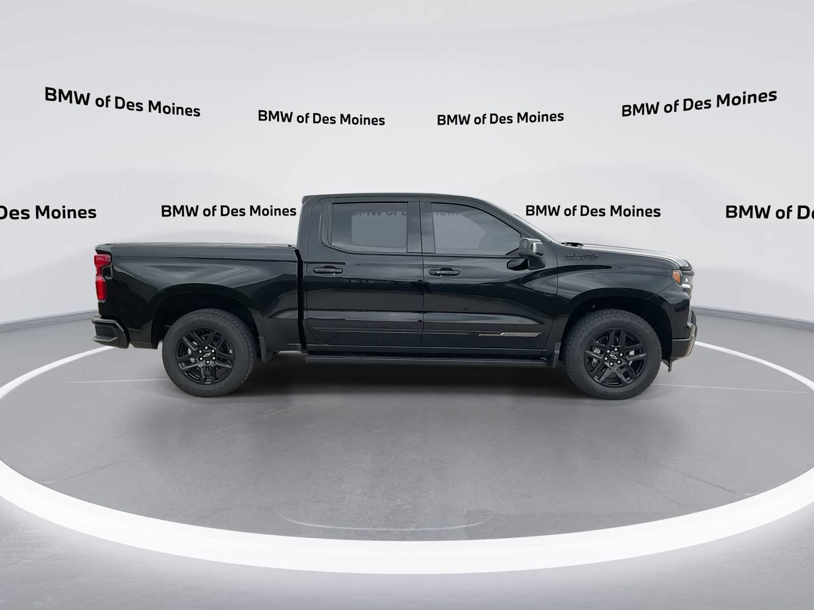 2025 Chevrolet Silverado 1500 High Country 9