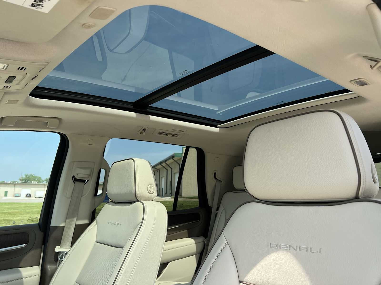 2021 GMC Yukon Denali 17