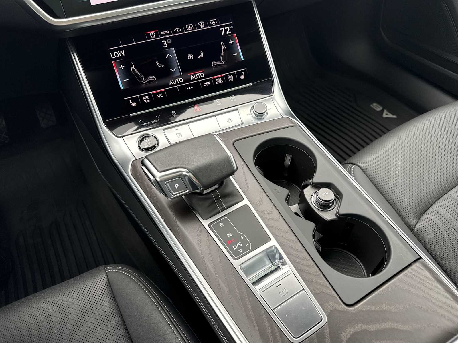 Thumbnail: 2022 Audi A6 - 30