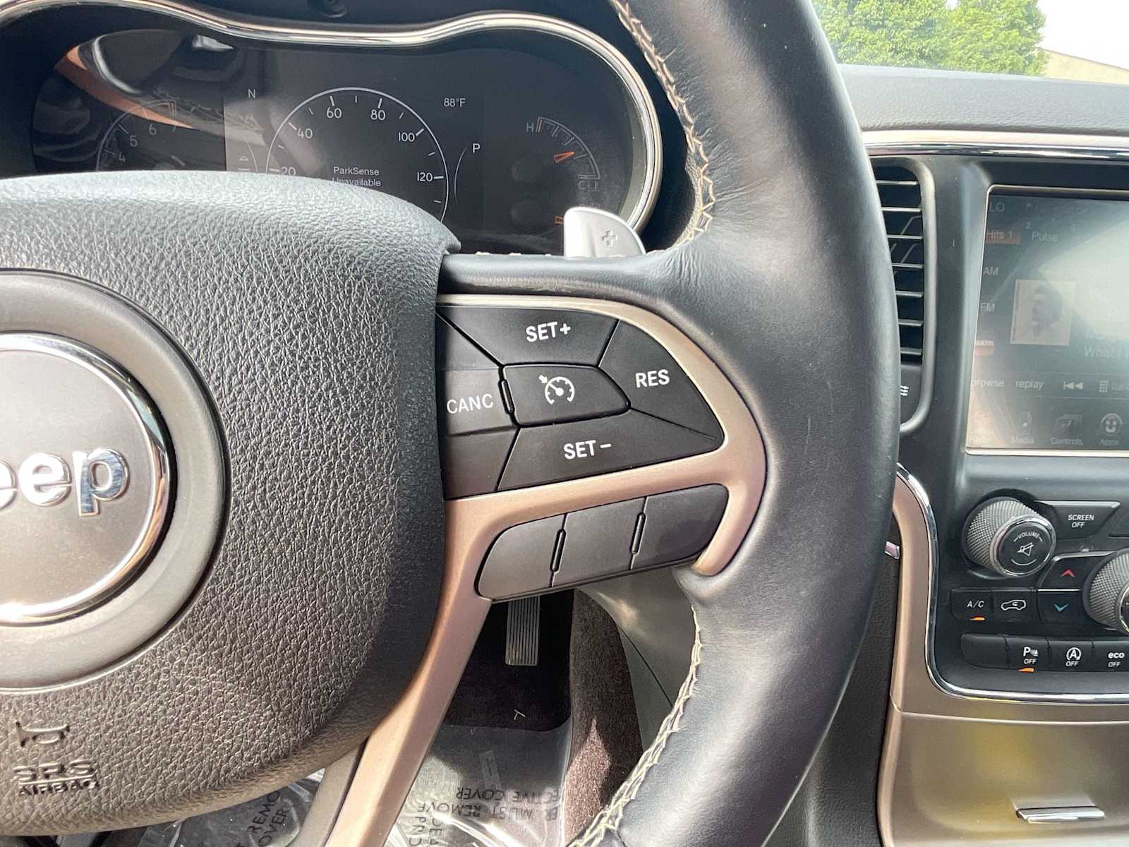 2016 Jeep Grand Cherokee Limited Edition 23
