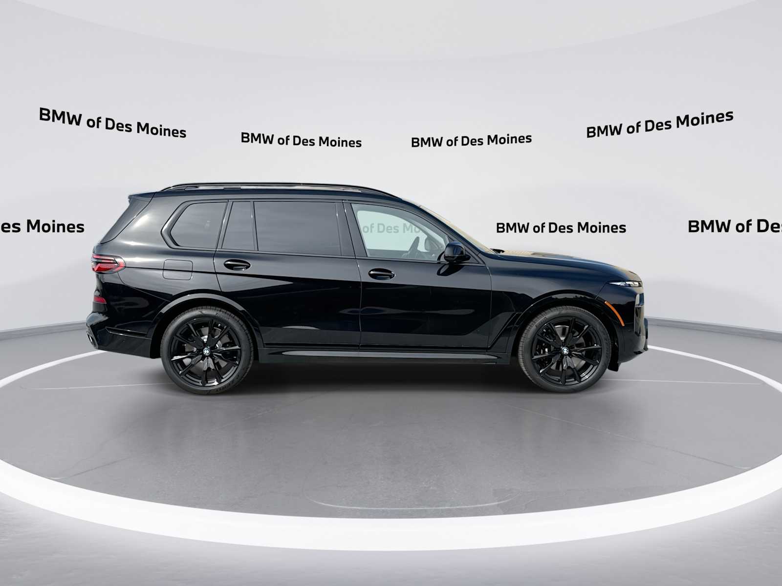 Thumbnail: 2026 BMW X7 - 9