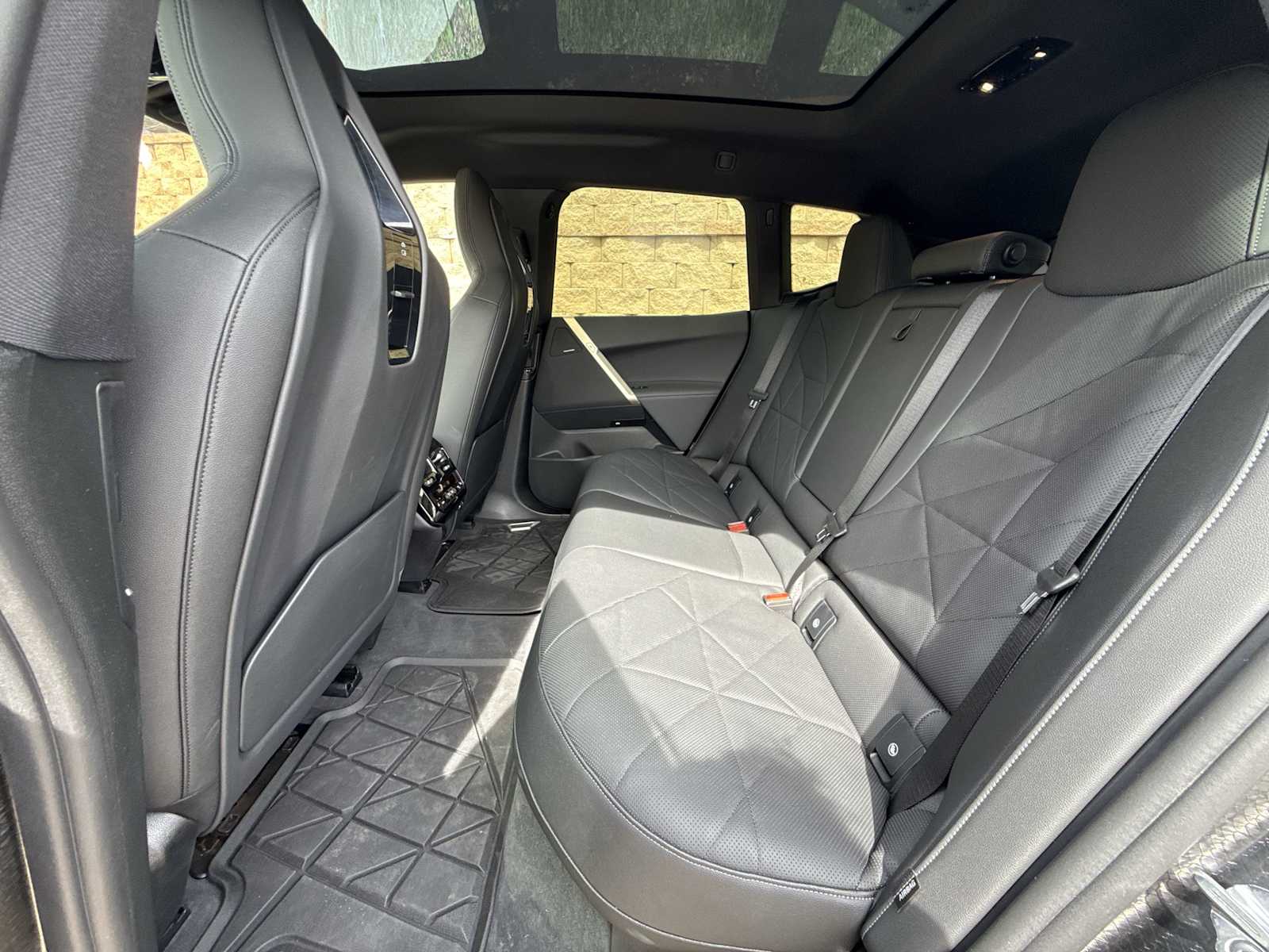 Thumbnail: 2026 BMW iX - 20