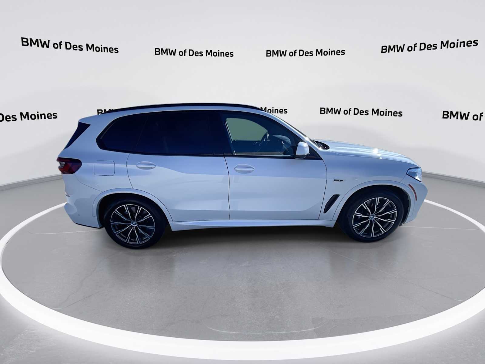 Thumbnail: 2023 BMW X5 - 9