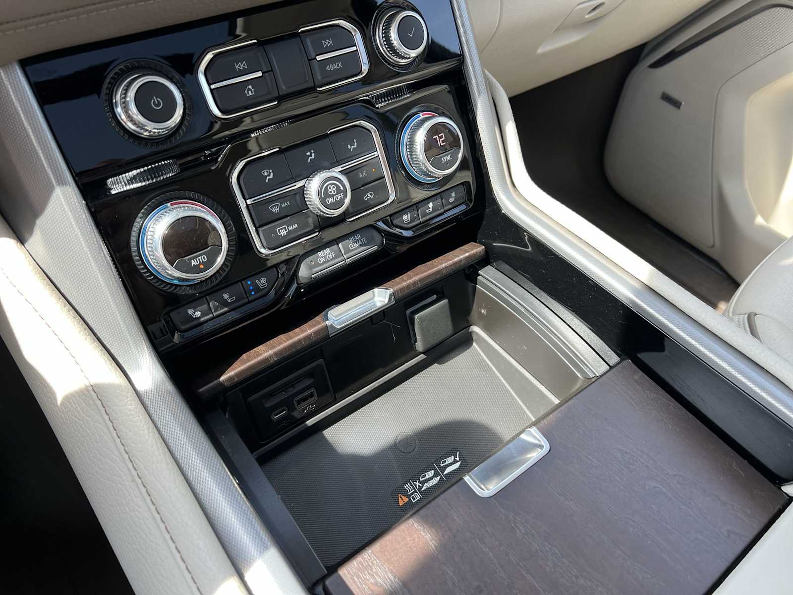 2021 GMC Yukon Denali 31