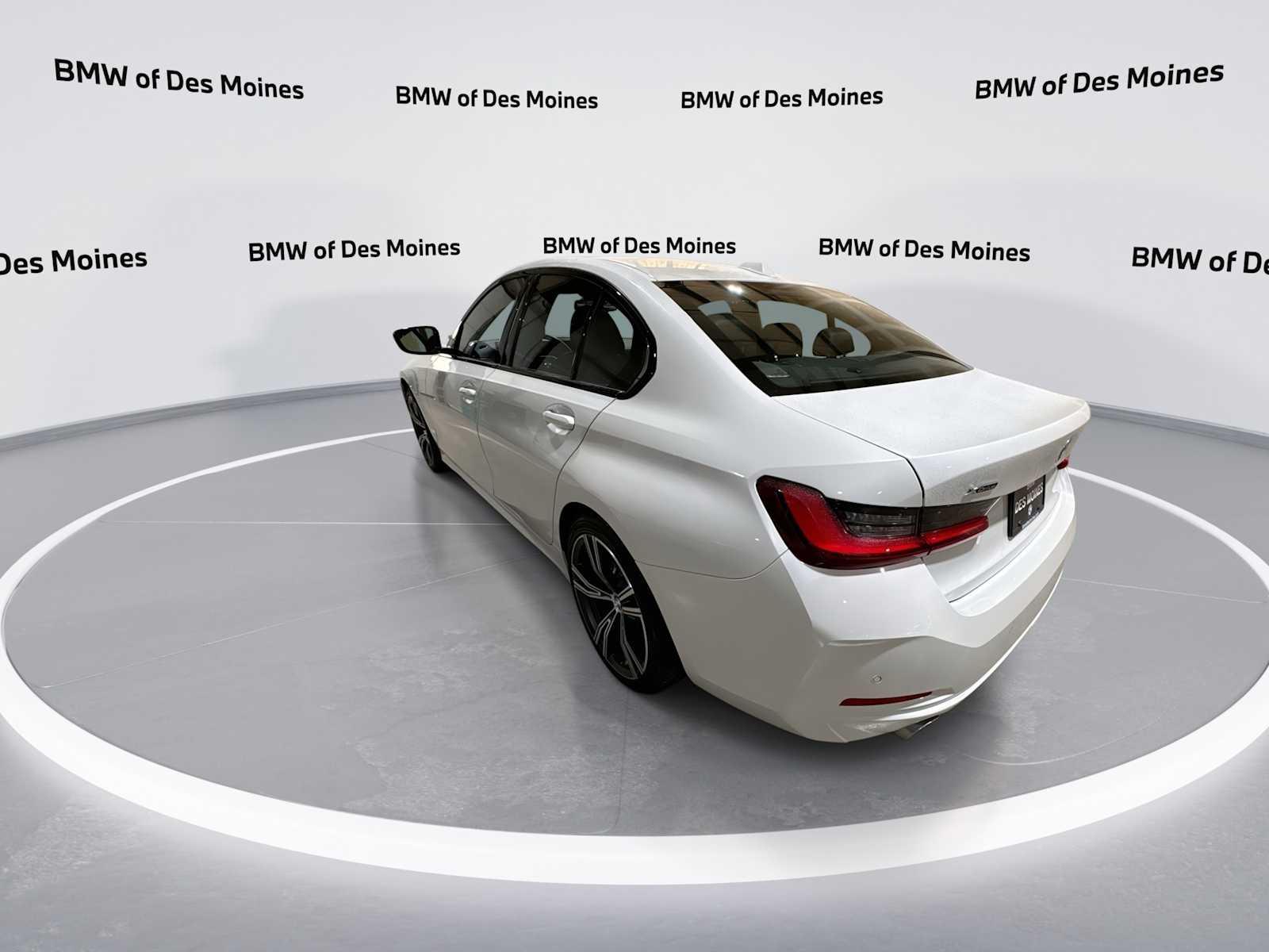 Thumbnail: 2023 BMW 3 Series - 6