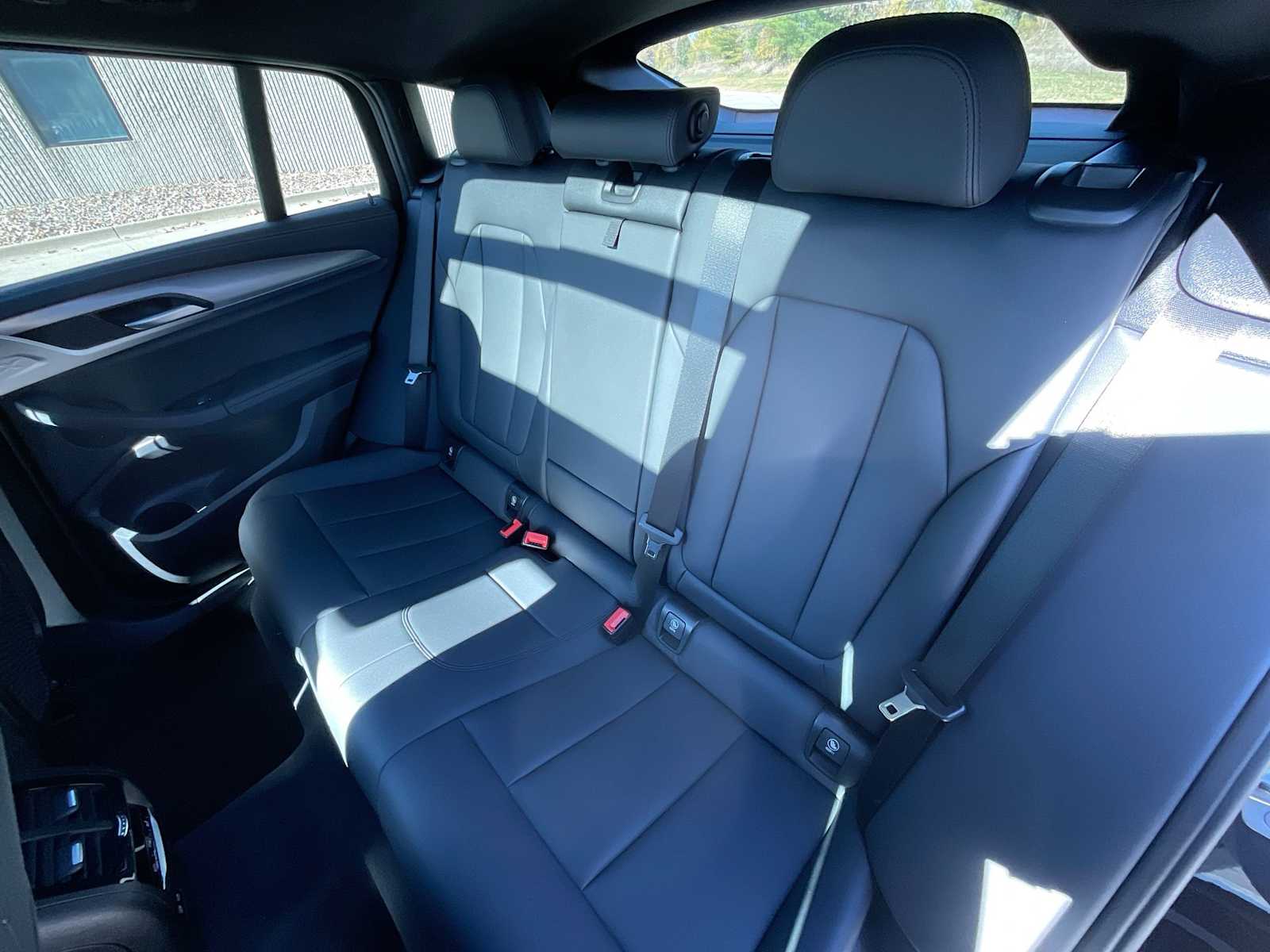 Thumbnail: 2020 BMW X4 - 13