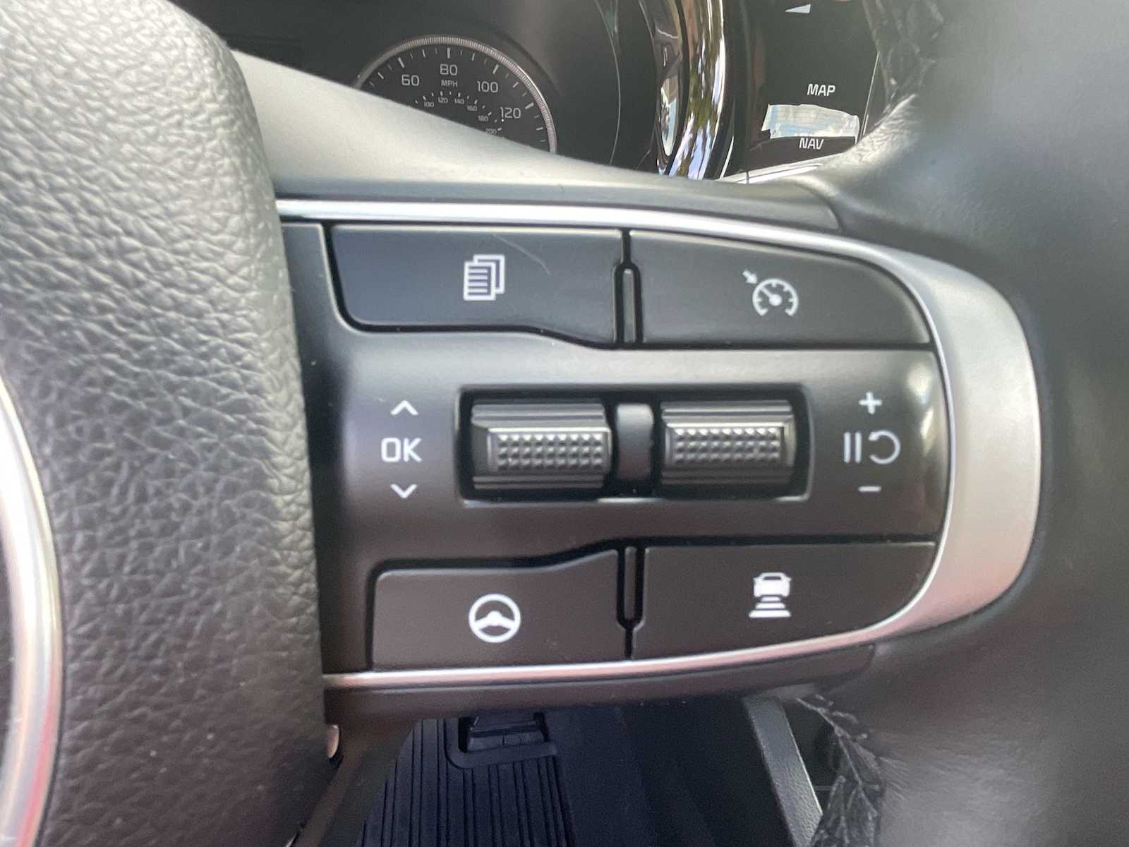 Thumbnail: 2023 Kia K5 - 25