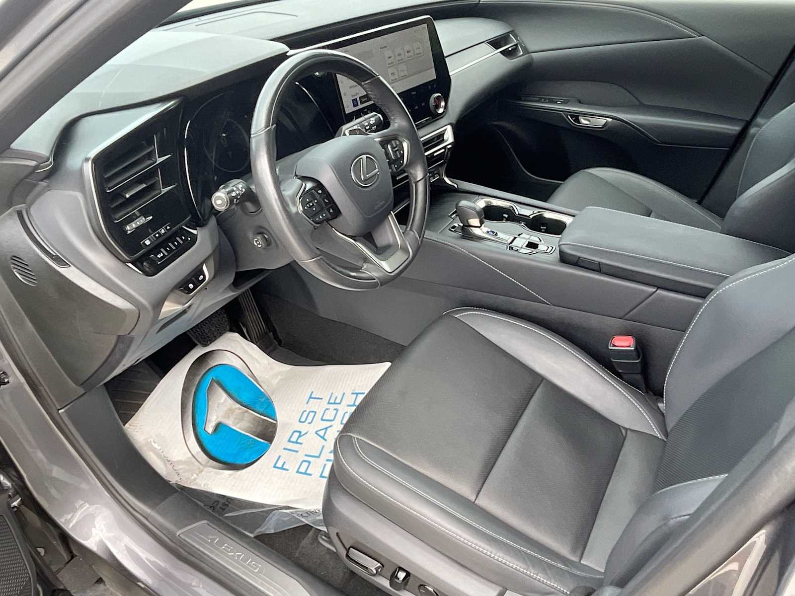 Thumbnail: 2023 Lexus RX - 10