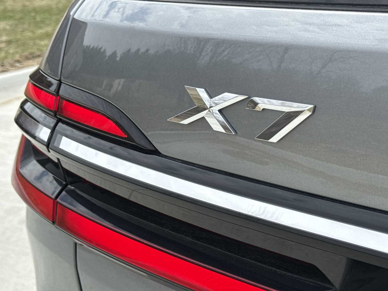 Thumbnail: 2024 BMW X7 - 13