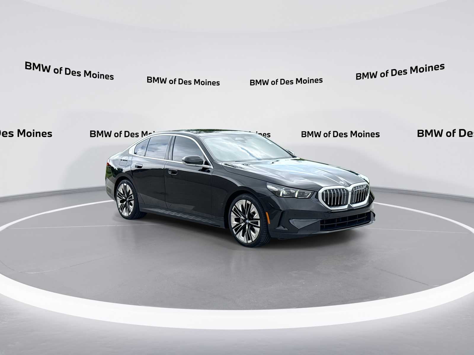 Thumbnail: 2024 BMW 5 Series - 2