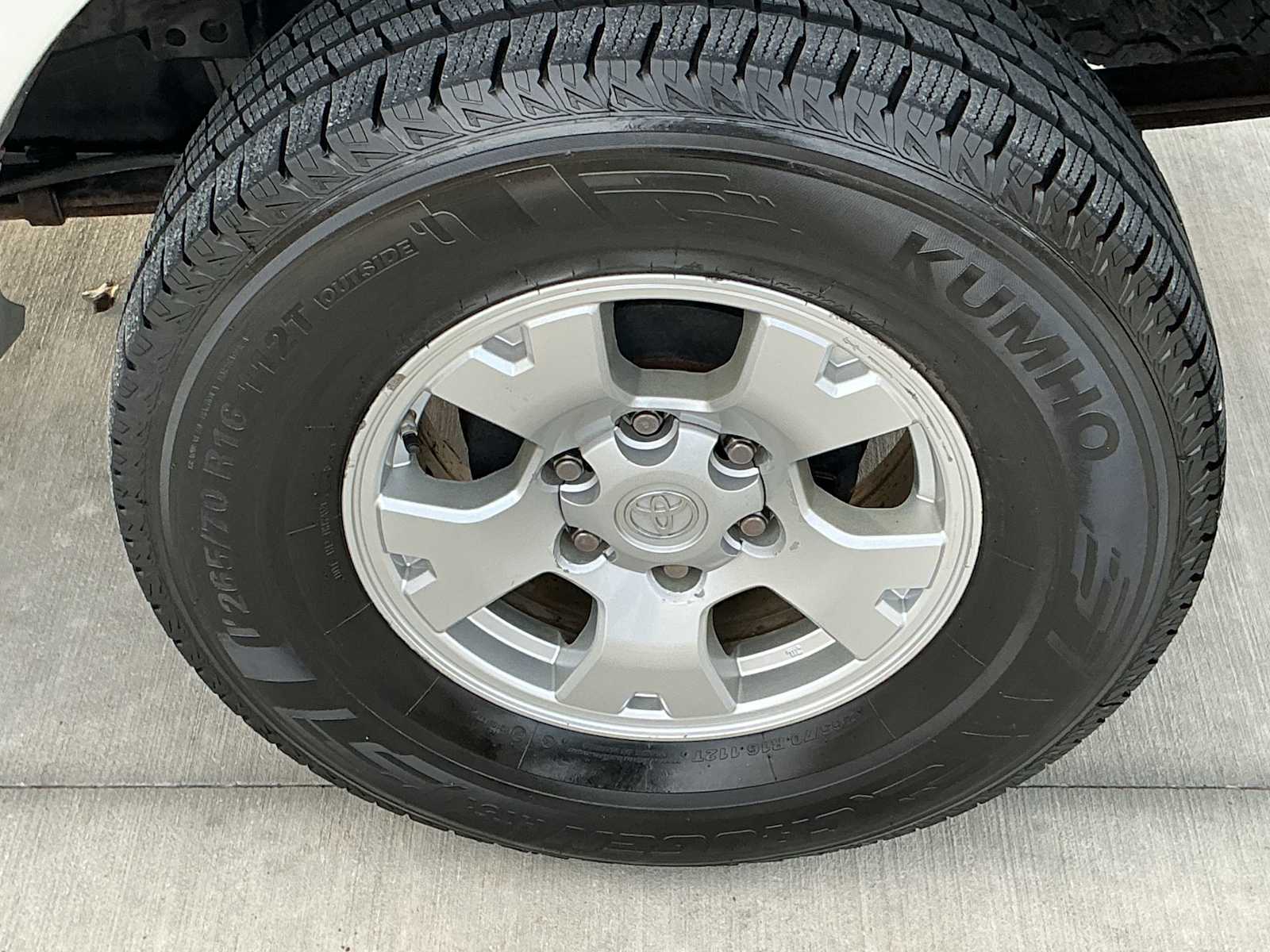 Thumbnail: 2012 Toyota Tacoma - 17