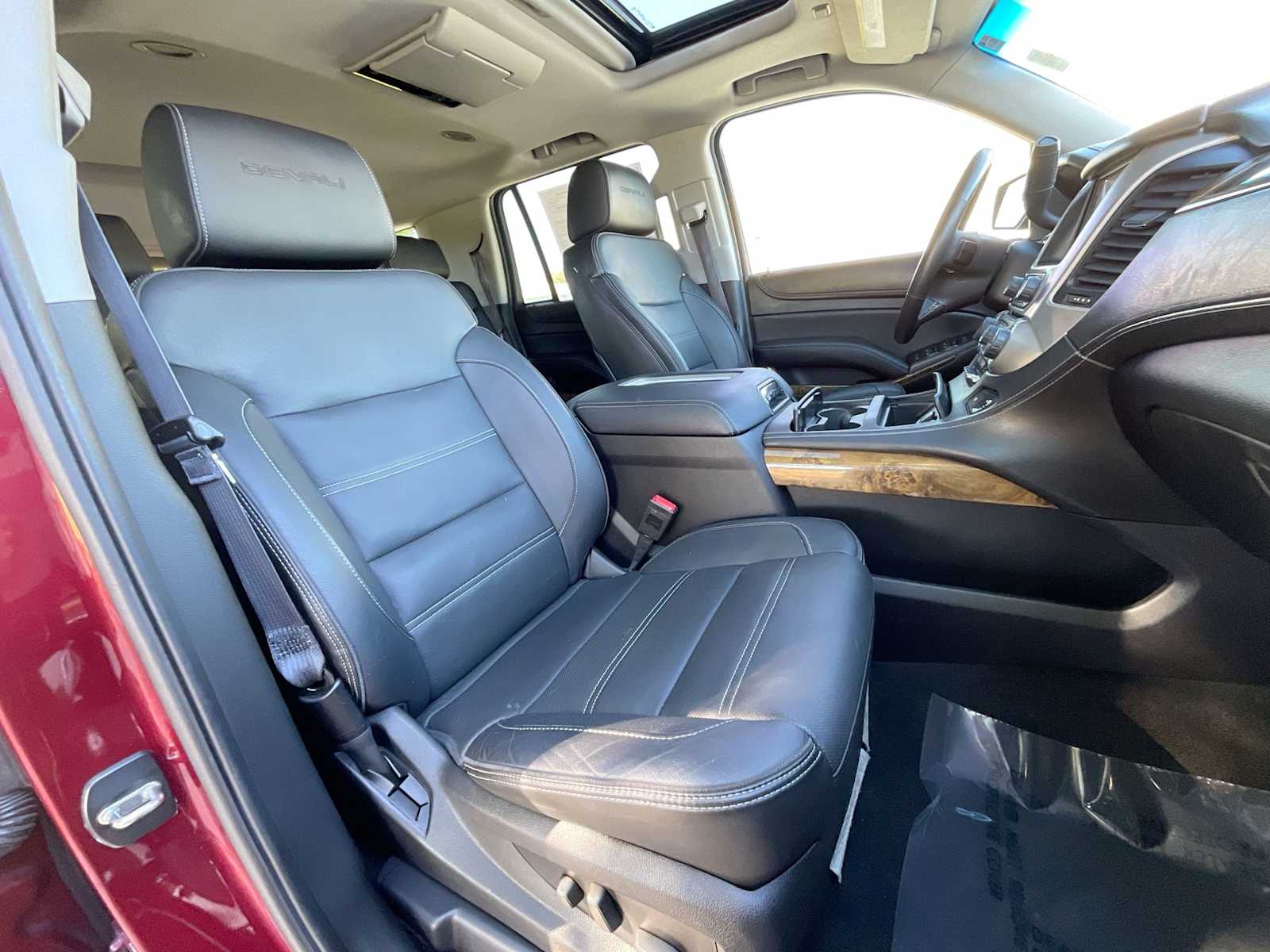 Thumbnail: 2016 GMC Yukon - 23