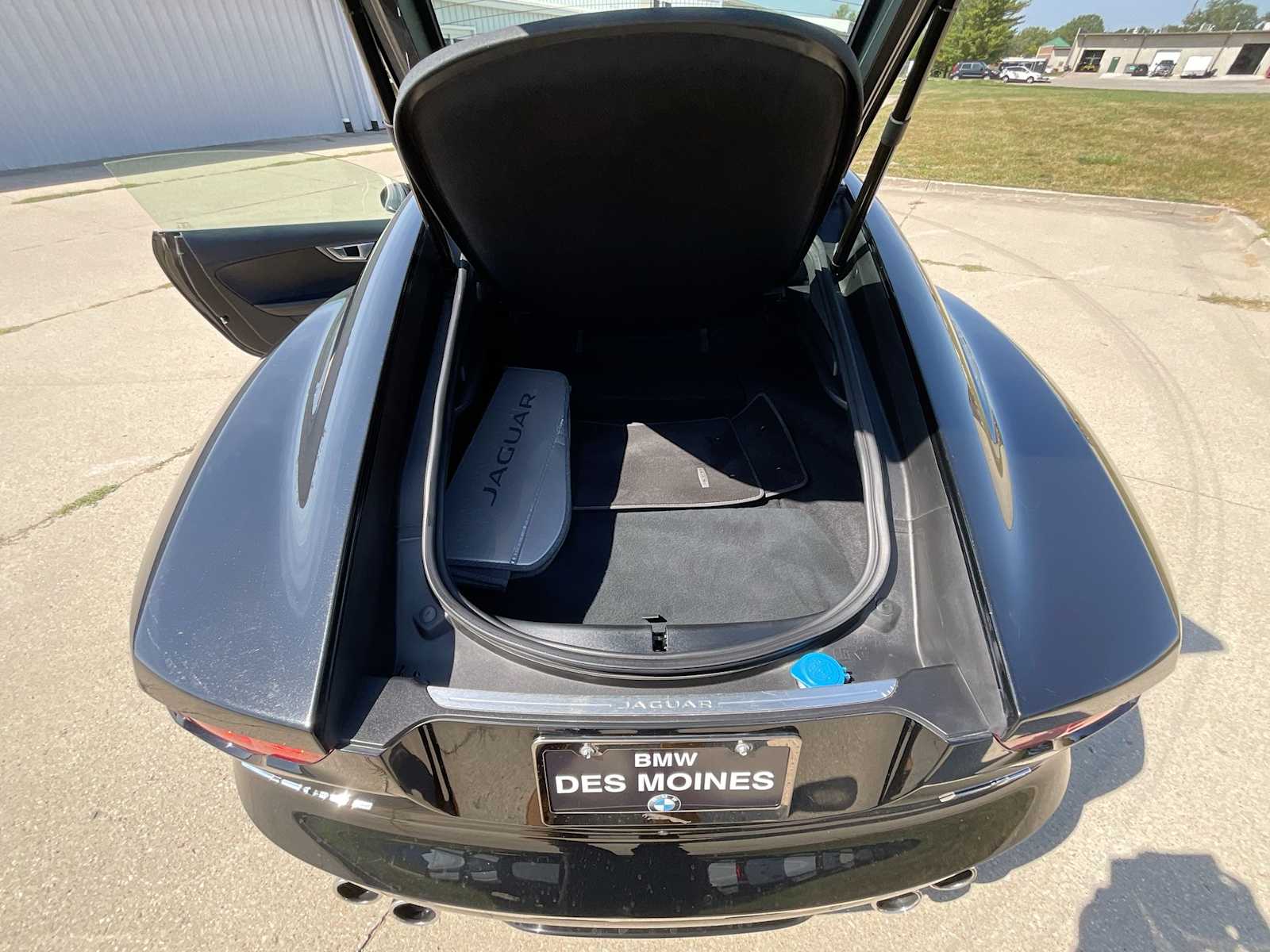 Thumbnail: 2016 Jaguar F-Type - 32