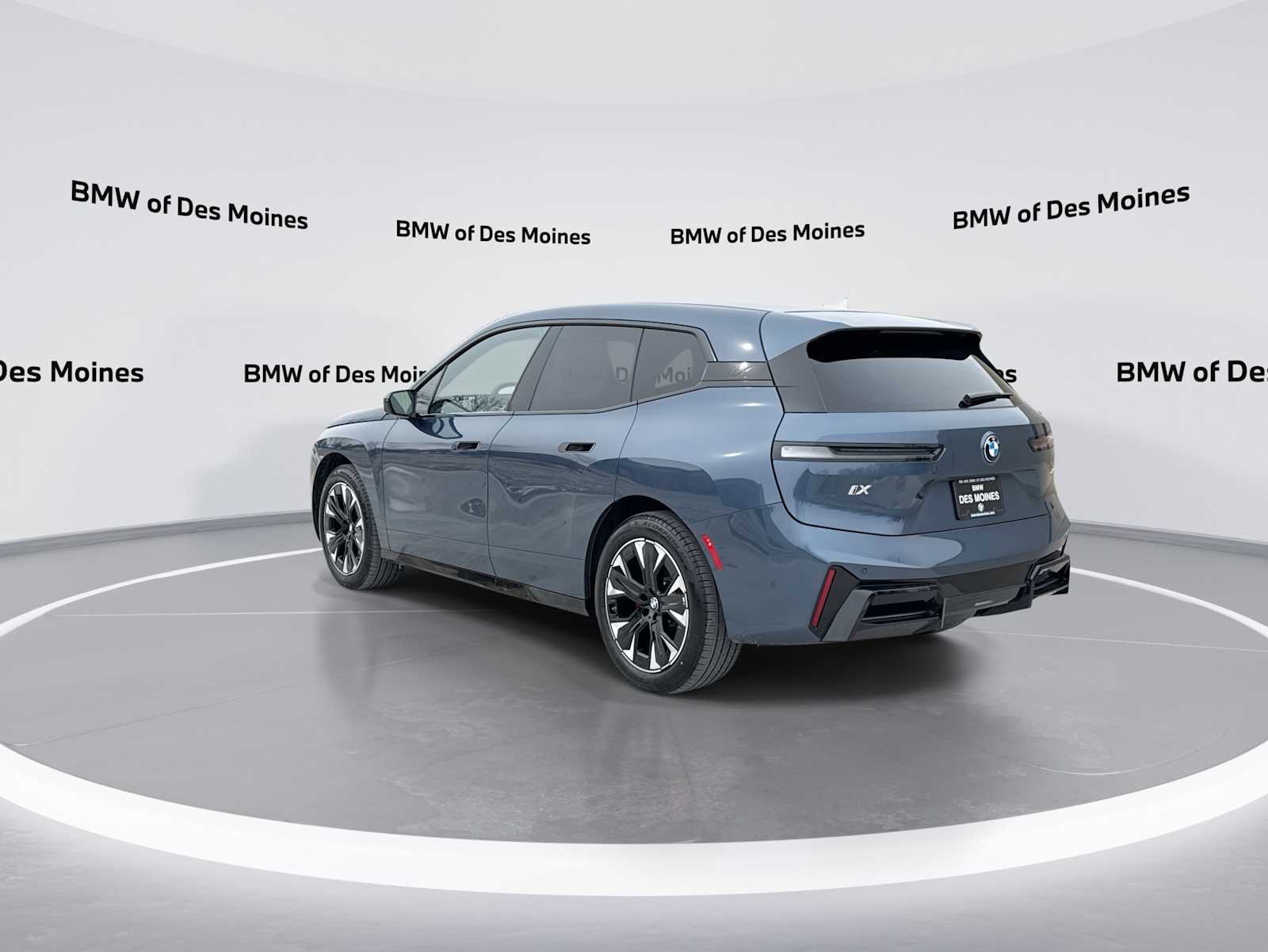 Thumbnail: 2026 BMW iX - 6