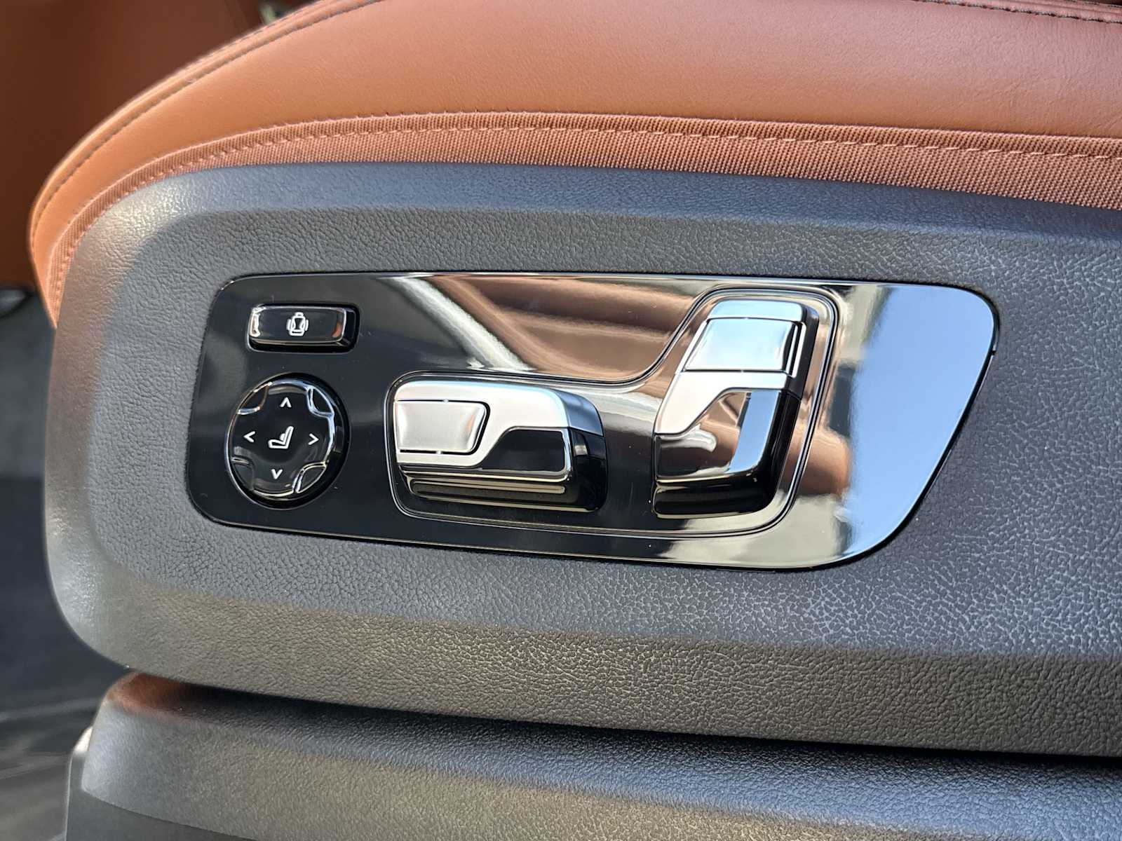 Thumbnail: 2026 BMW X7 - 18