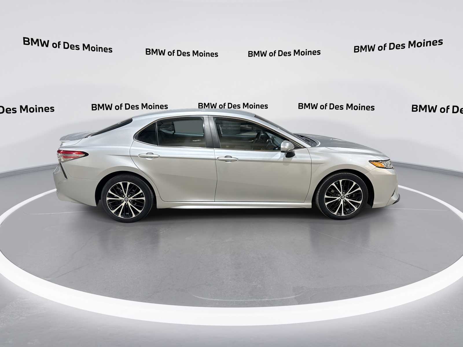 Thumbnail: 2018 Toyota Camry - 9