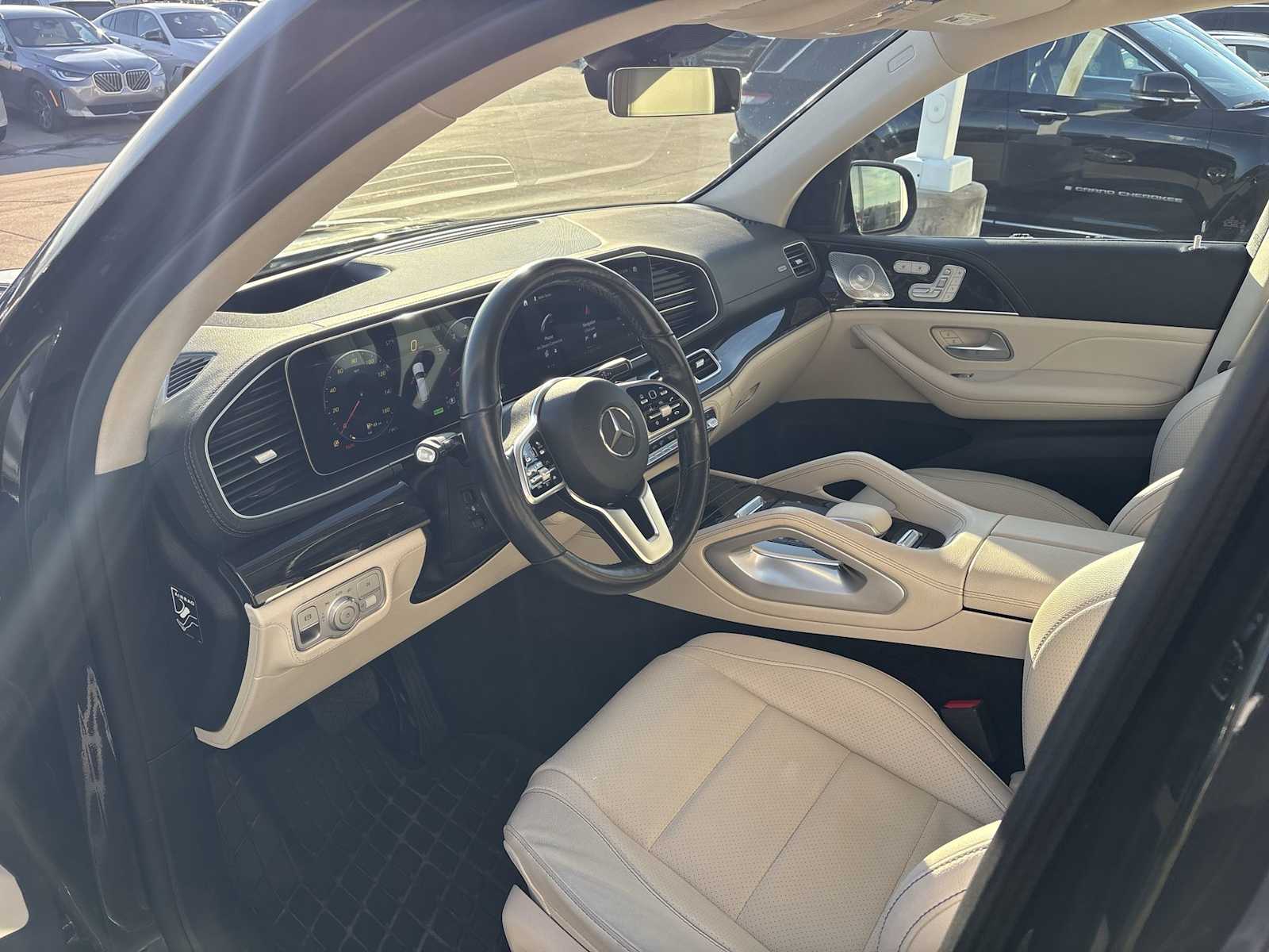 Thumbnail: 2022 Mercedes-Benz GLS - 10