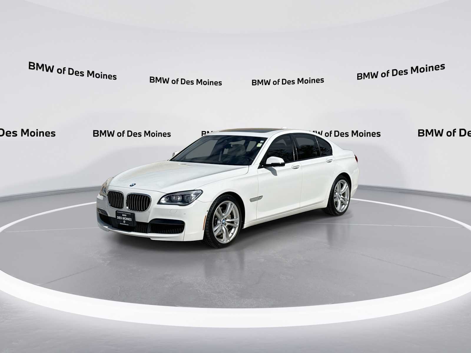 Thumbnail: 2015 BMW 7 Series - 4
