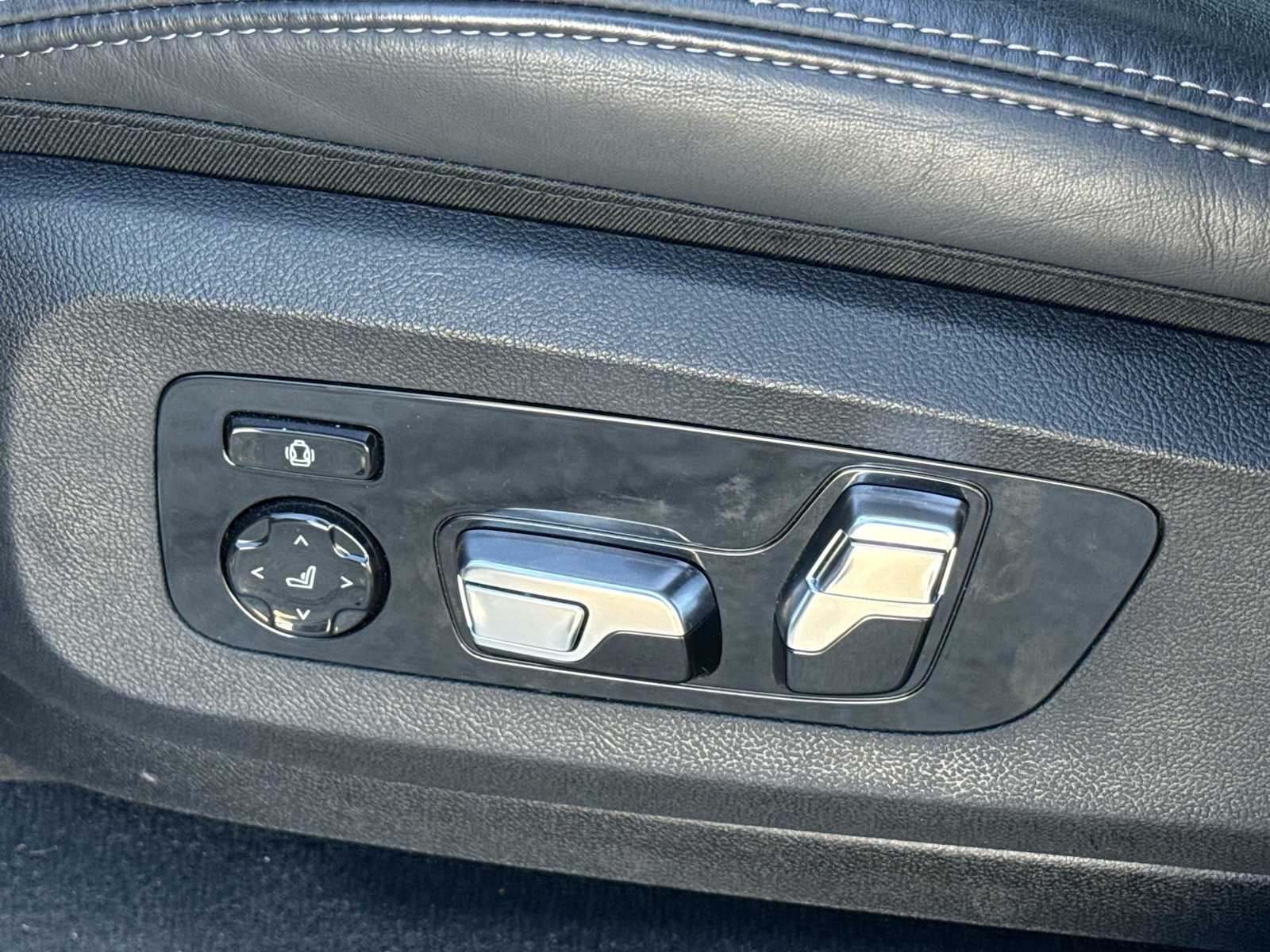 Thumbnail: 2025 BMW X5 - 23