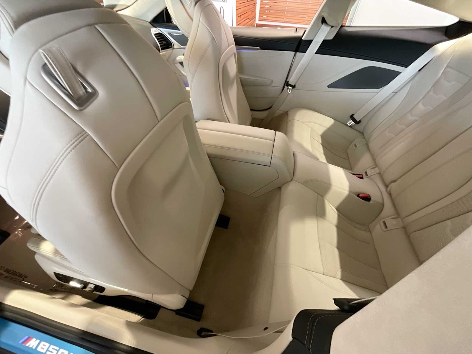 Thumbnail: 2026 BMW 8 Series - 19