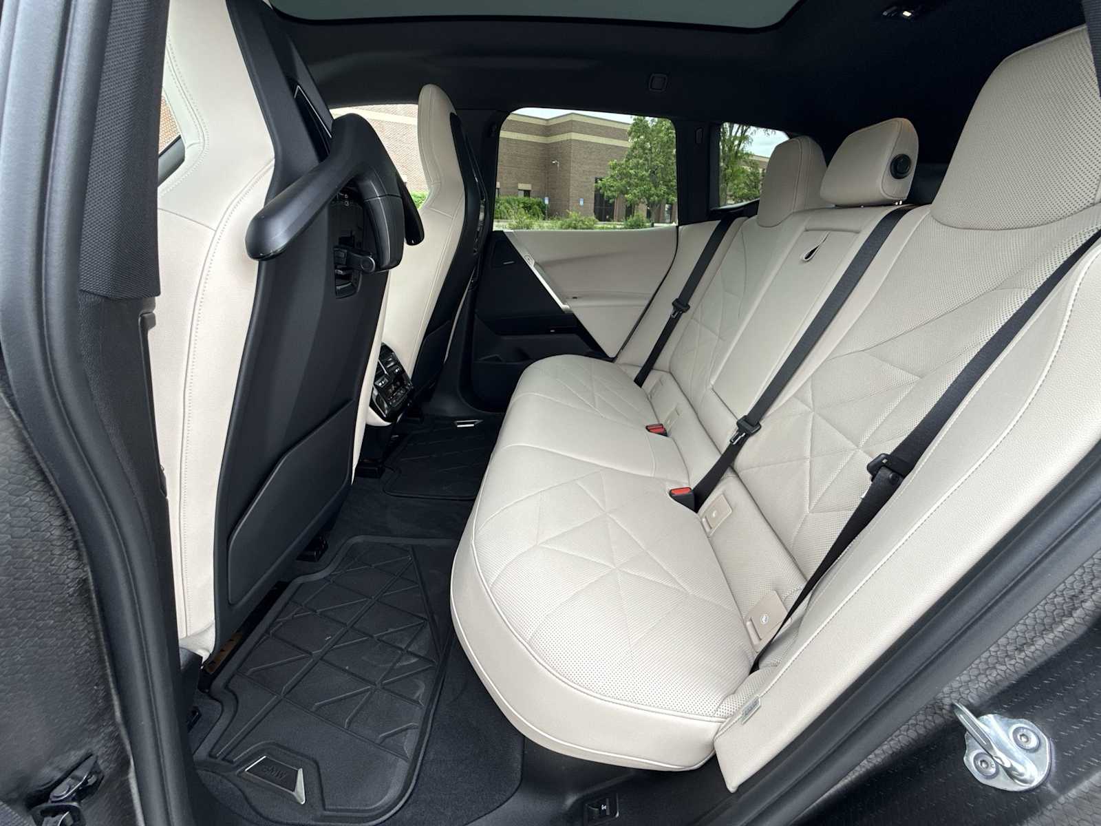 2024 BMW iX Base - Photo 20