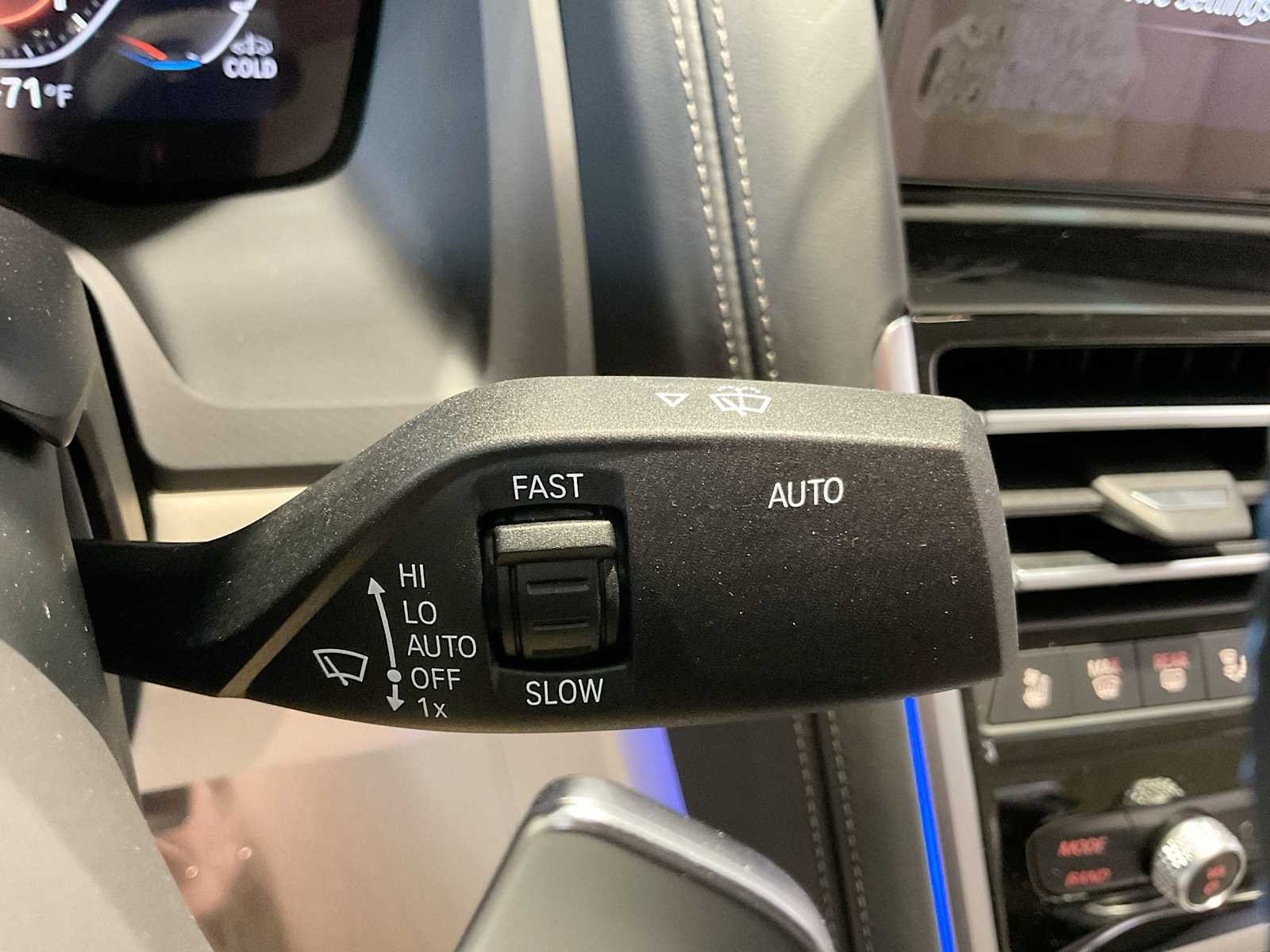 Thumbnail: 2026 BMW 8 Series - 26