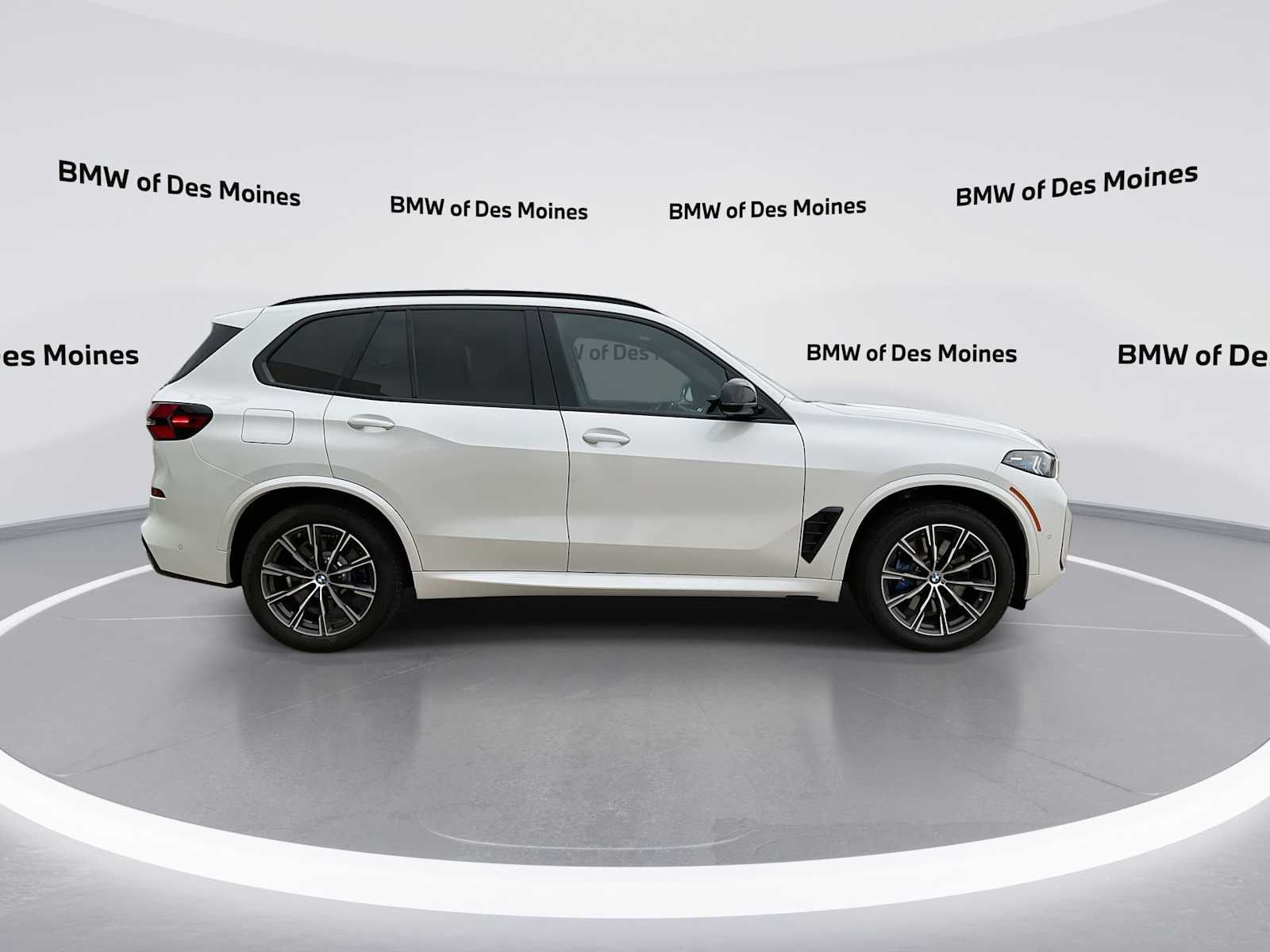 2025 BMW X5 M60i 9