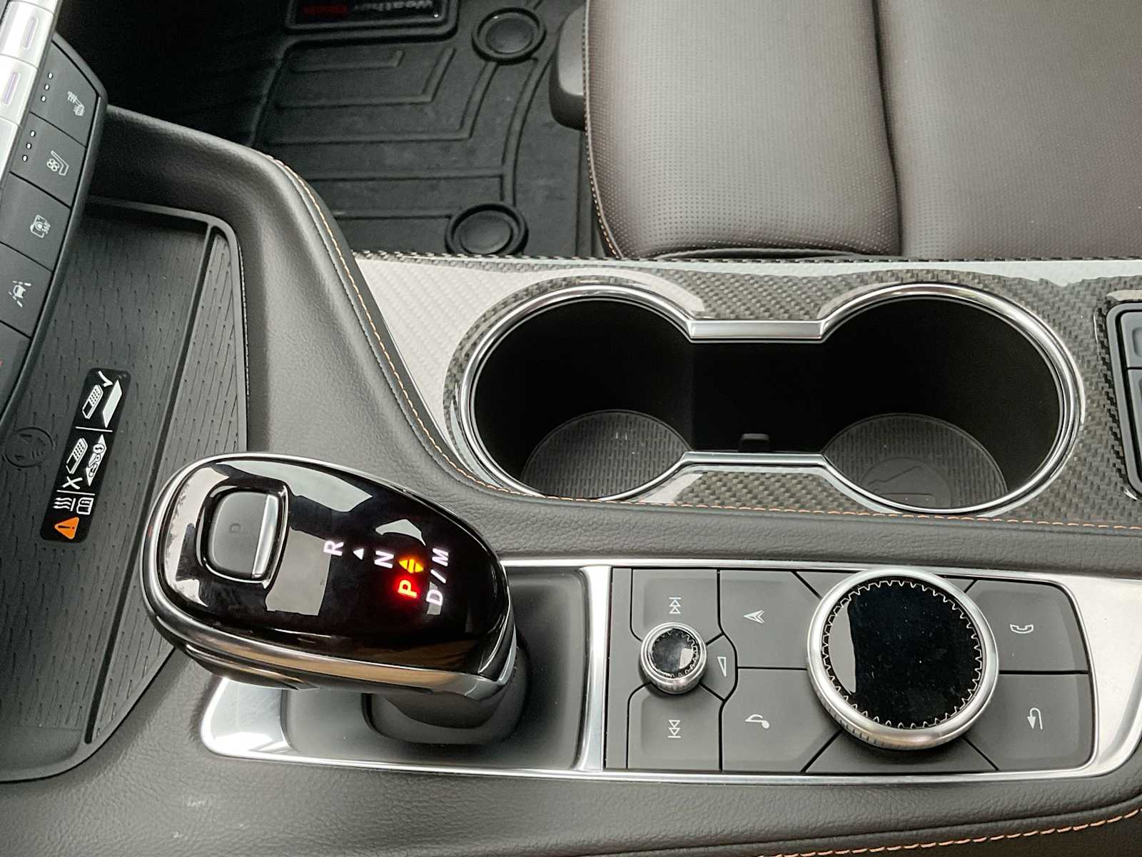 Thumbnail: 2024 Cadillac CT4 - 34