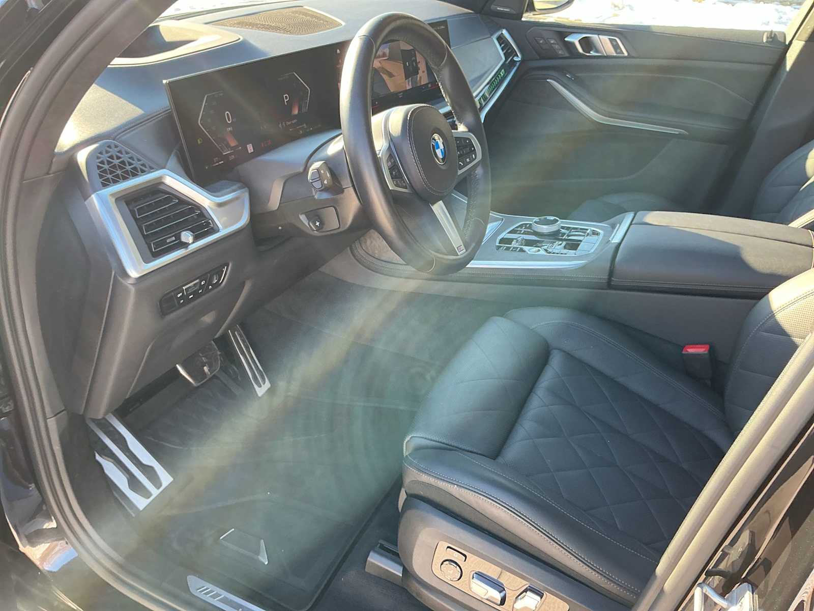 Thumbnail: 2023 BMW X7 - 10