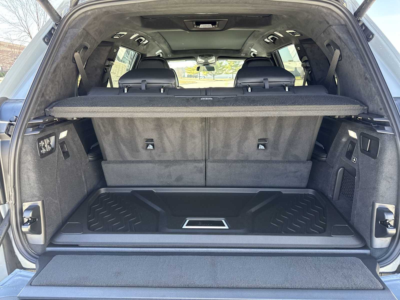 Thumbnail: 2026 BMW X7 - 37