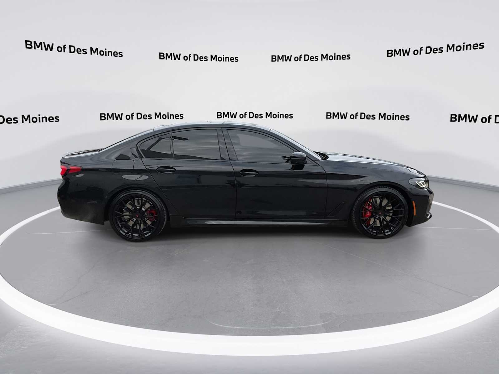 Thumbnail: 2022 BMW 5 Series - 9